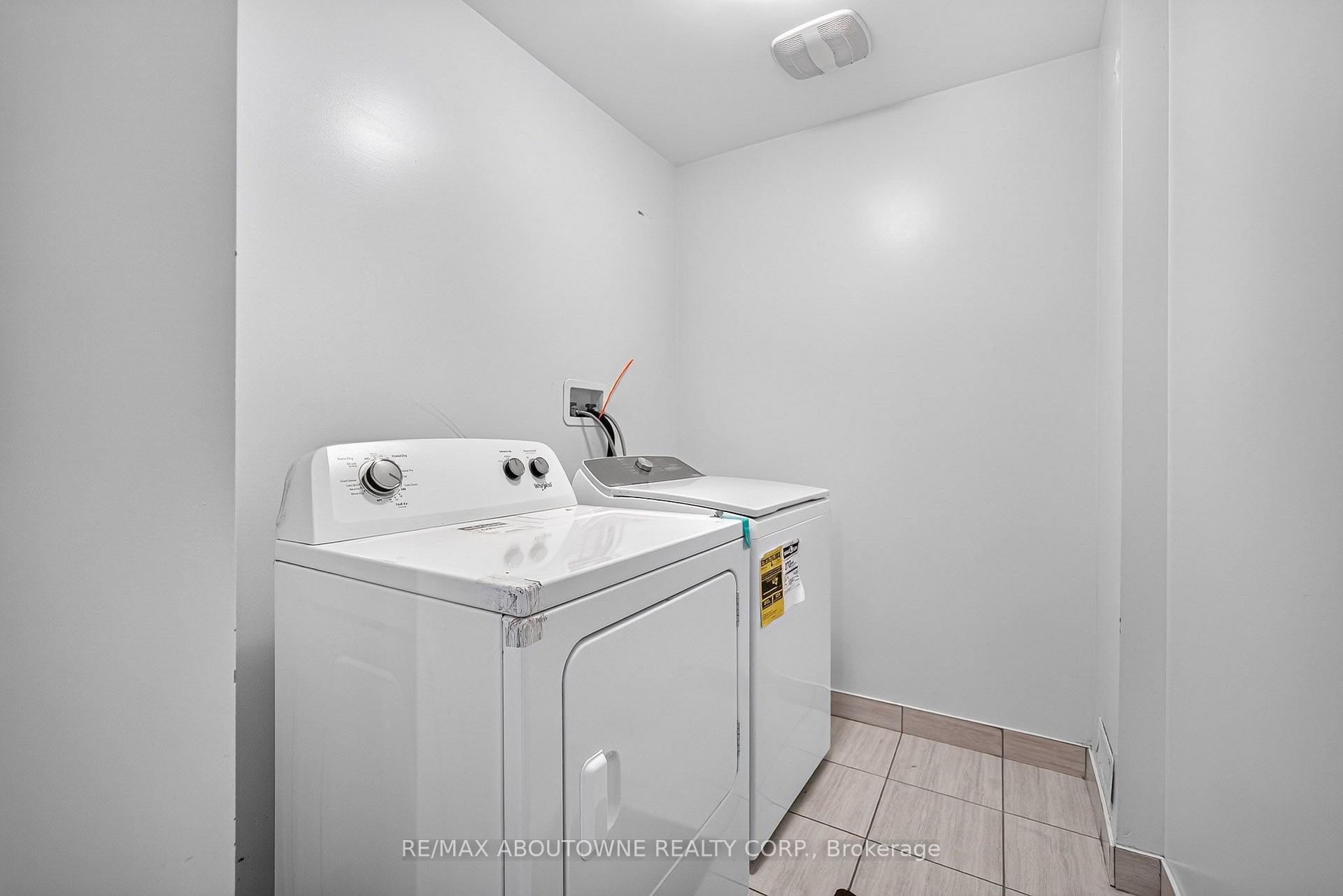 Photo 12 of Unit 10, 420 Linden Drive, Cambridge, Preston Heights — HOMEH