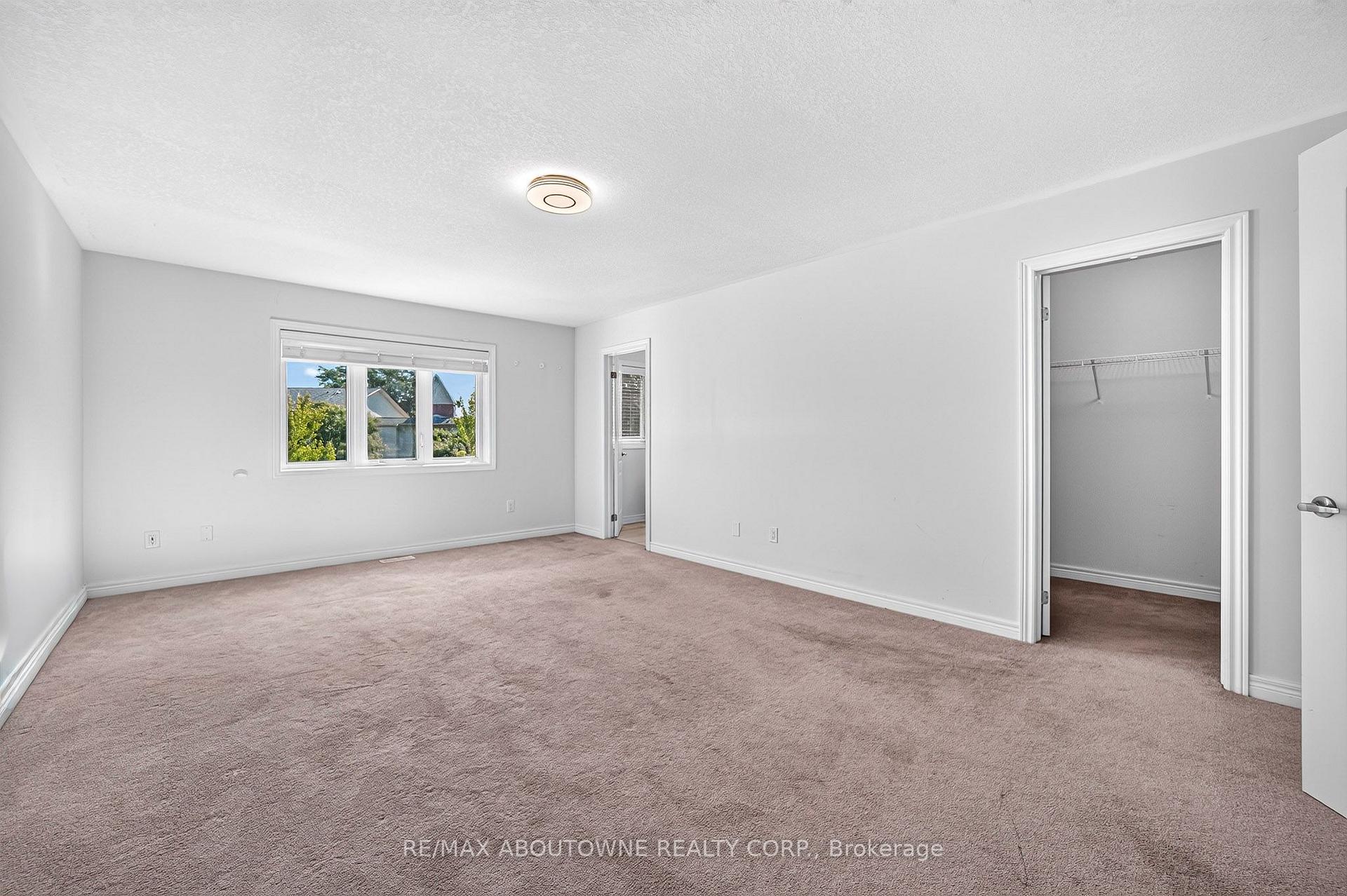Photo 19 of Unit 10, 420 Linden Drive, Cambridge, Preston Heights — HOMEH