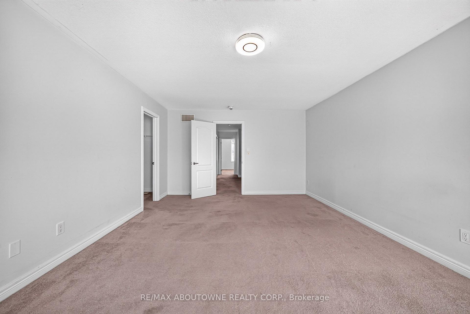 Photo 22 of Unit 10, 420 Linden Drive, Cambridge, Preston Heights — HOMEH