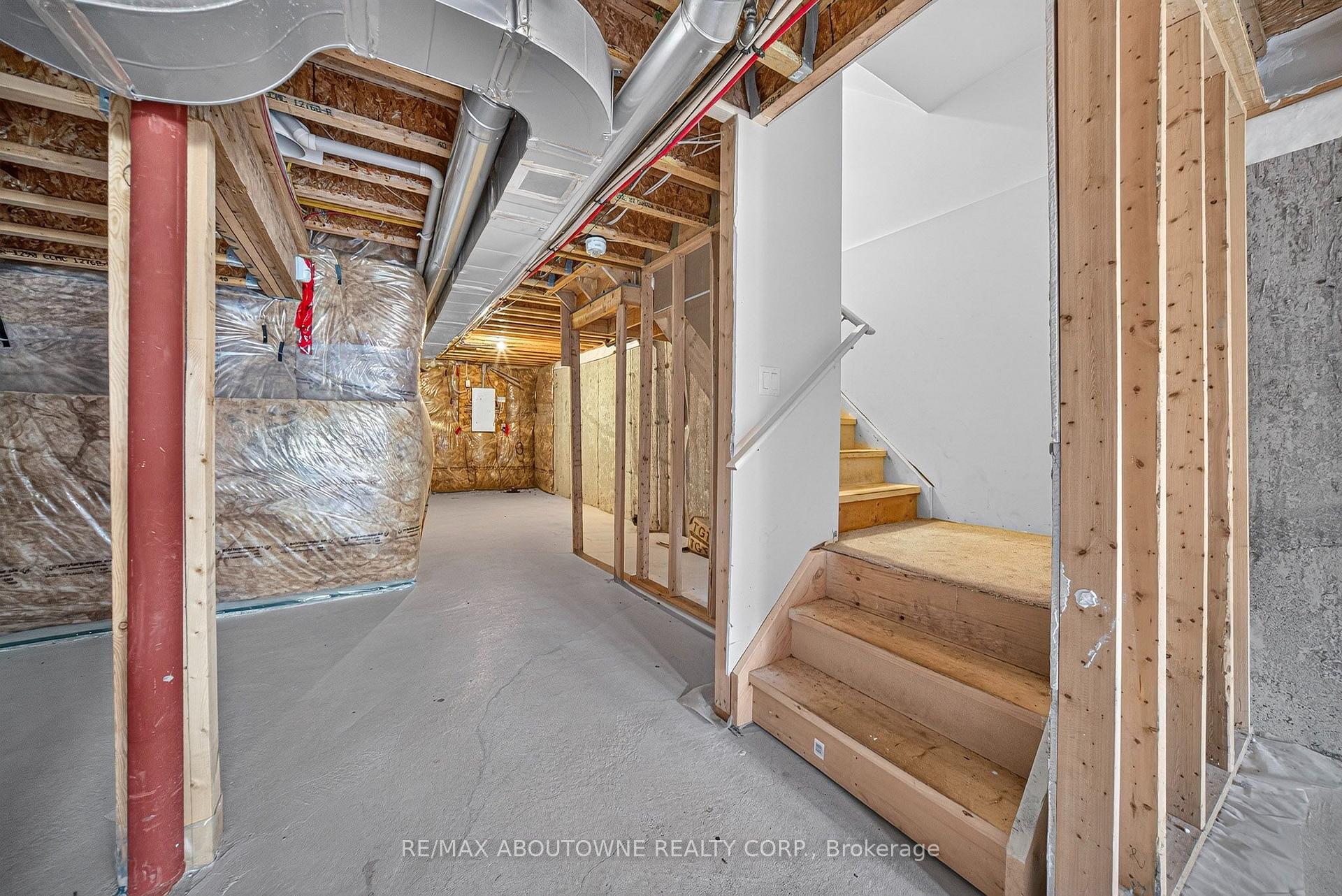 Photo 25 of Unit 10, 420 Linden Drive, Cambridge, Preston Heights — HOMEH