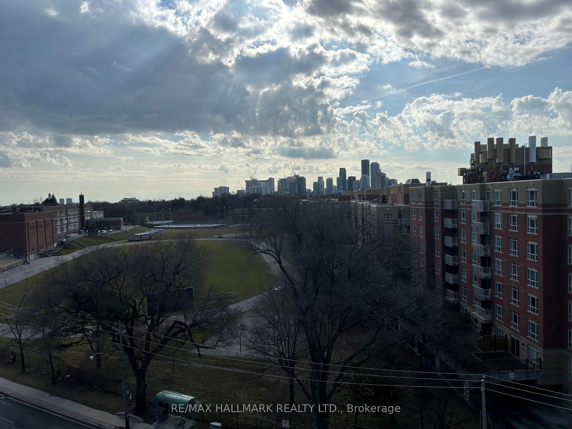 Photo 15 of Unit 715, 250 Lawrence Avenue, Toronto, Lawrence Park North — HOMEH