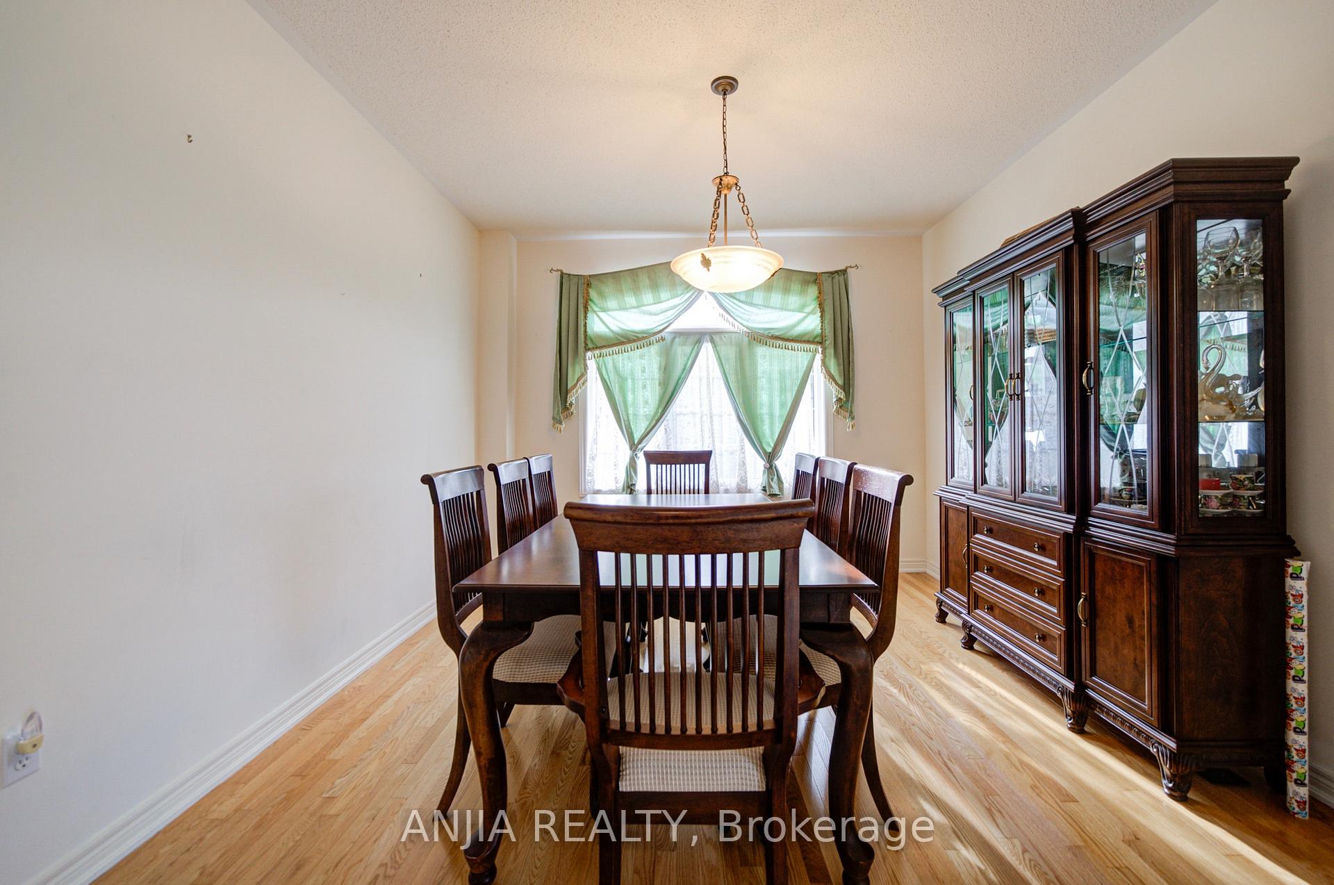 Photo 6 of 65 Staynor Crescent, Markham, Wismer — HOMEH