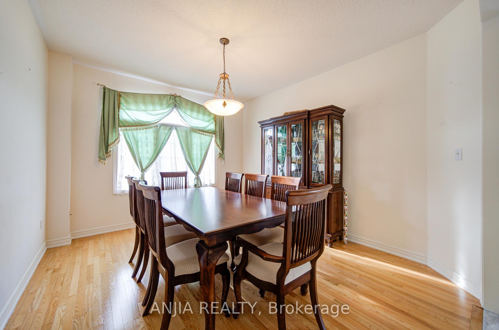 Photo 7 of 65 Staynor Crescent, Markham, Wismer — HOMEH