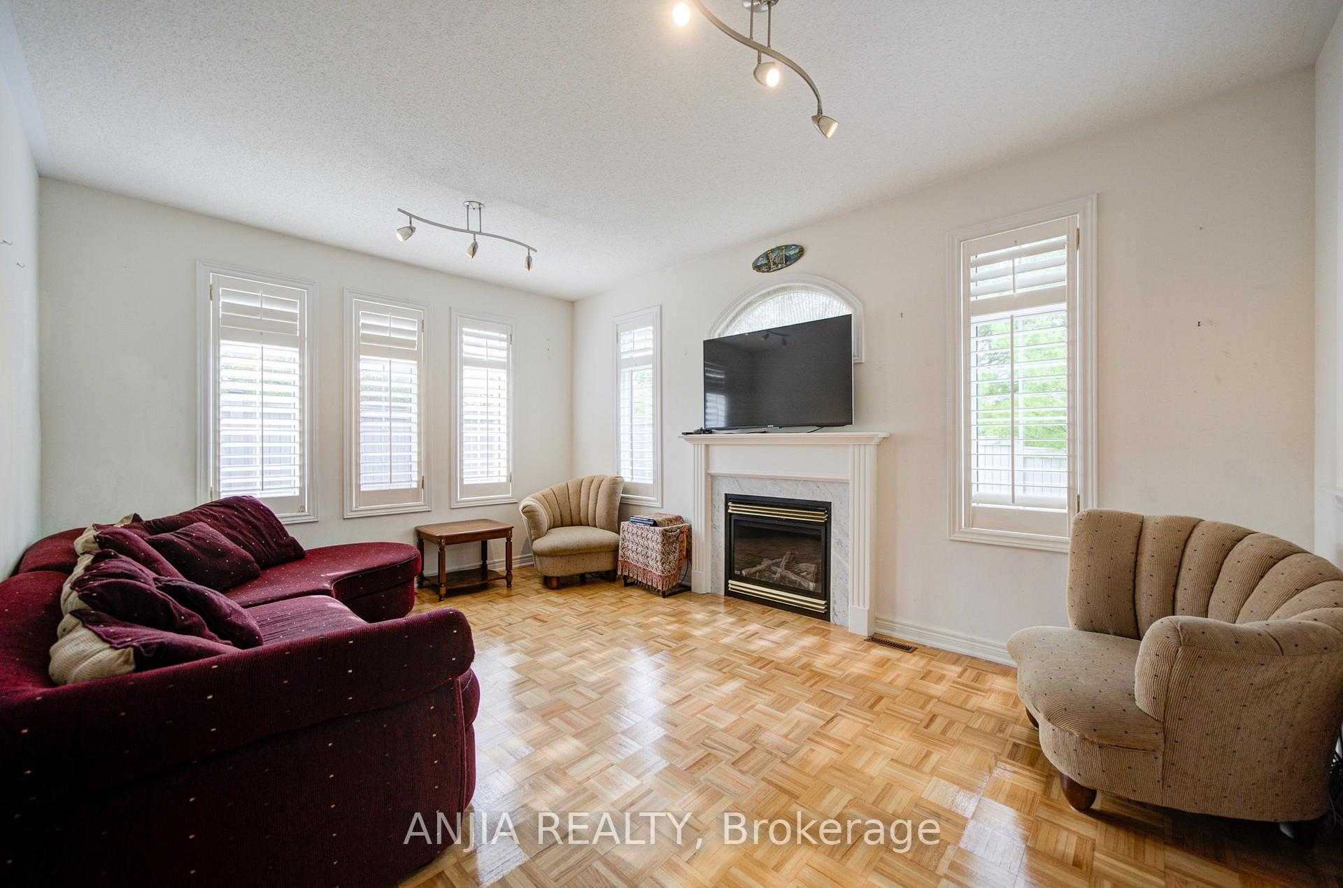 Photo 8 of 65 Staynor Crescent, Markham, Wismer — HOMEH