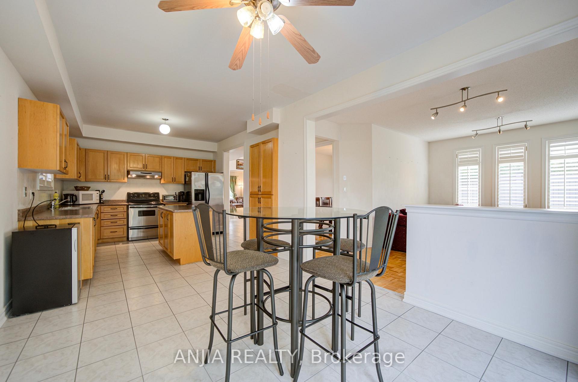 Photo 12 of 65 Staynor Crescent, Markham, Wismer — HOMEH