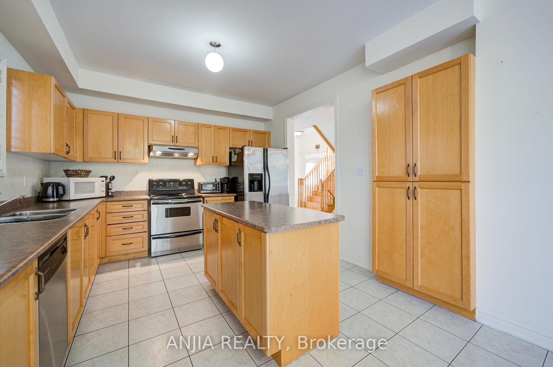 Photo 14 of 65 Staynor Crescent, Markham, Wismer — HOMEH