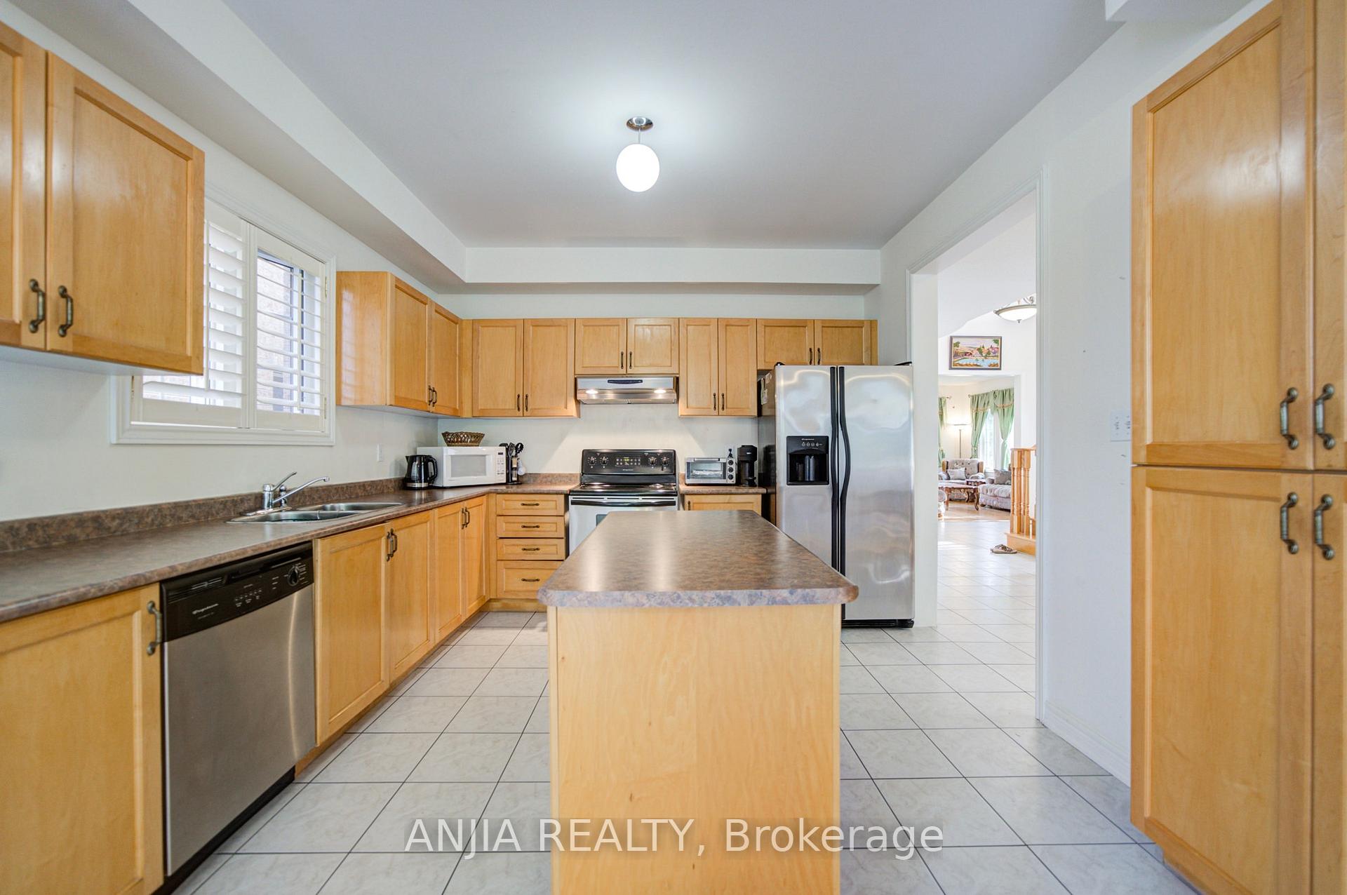 Photo 15 of 65 Staynor Crescent, Markham, Wismer — HOMEH