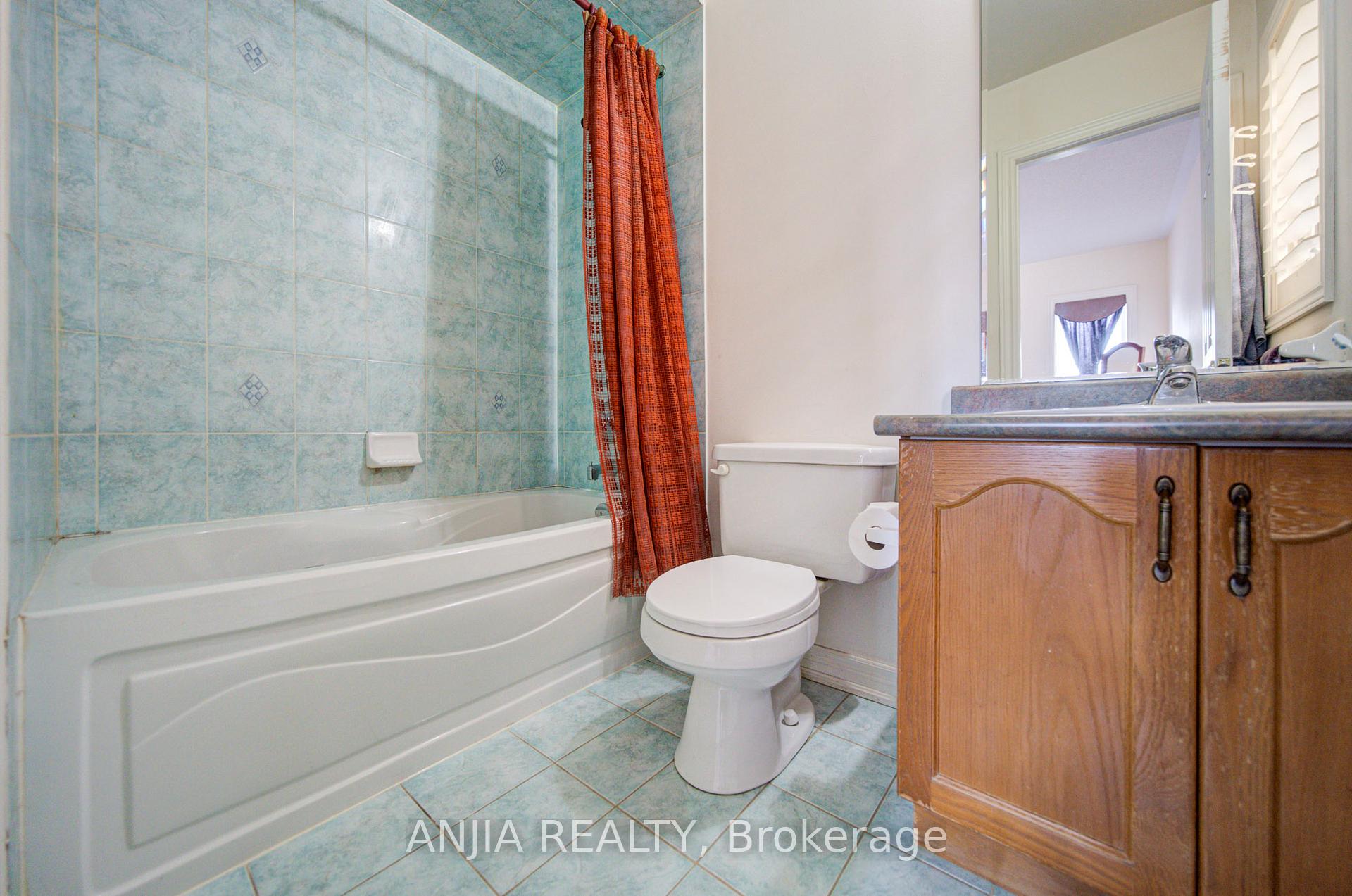 Photo 23 of 65 Staynor Crescent, Markham, Wismer — HOMEH