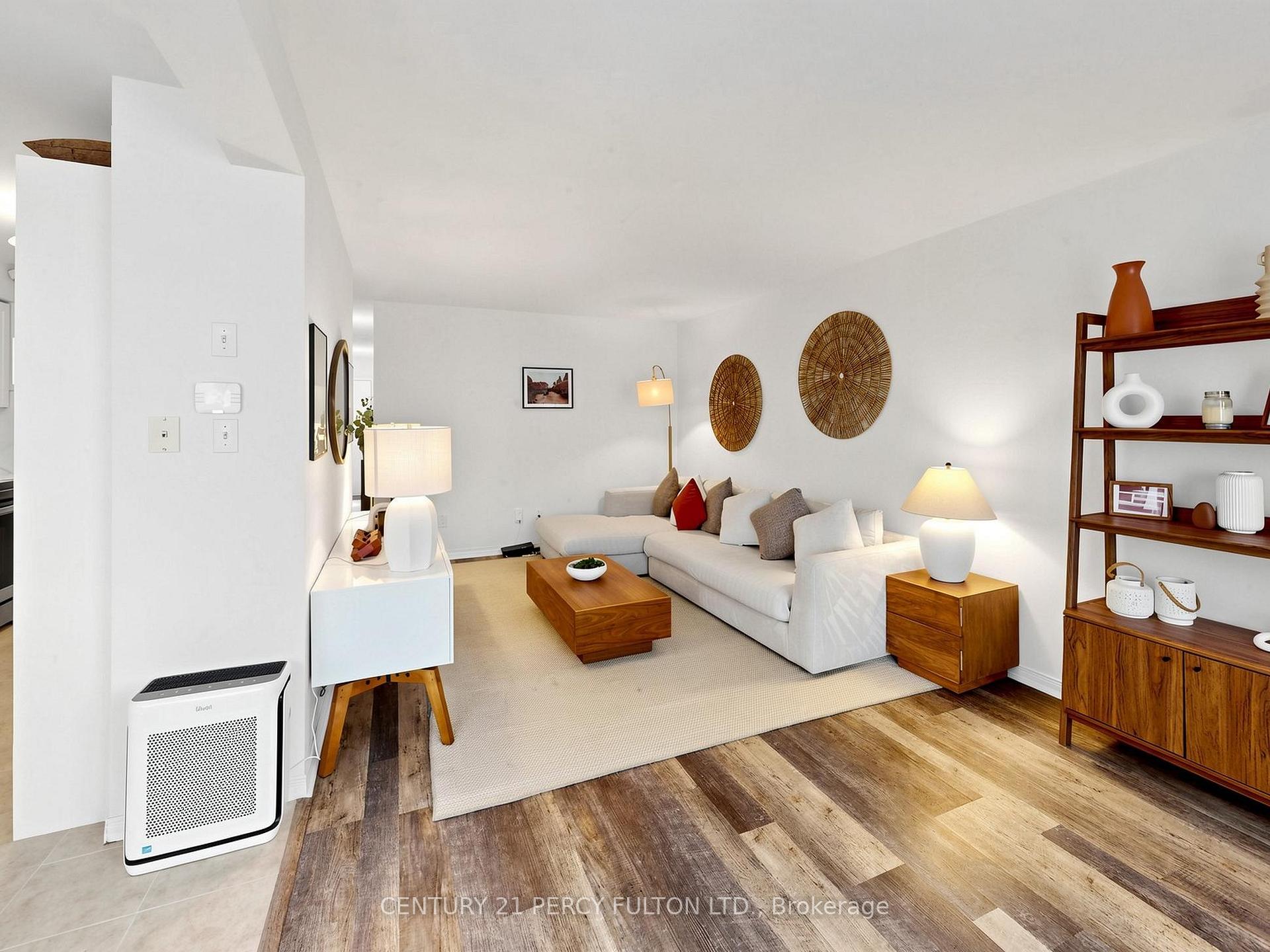 Photo 6 of 229 Dicenzo Drive, Hamilton, Ryckmans — HOMEH