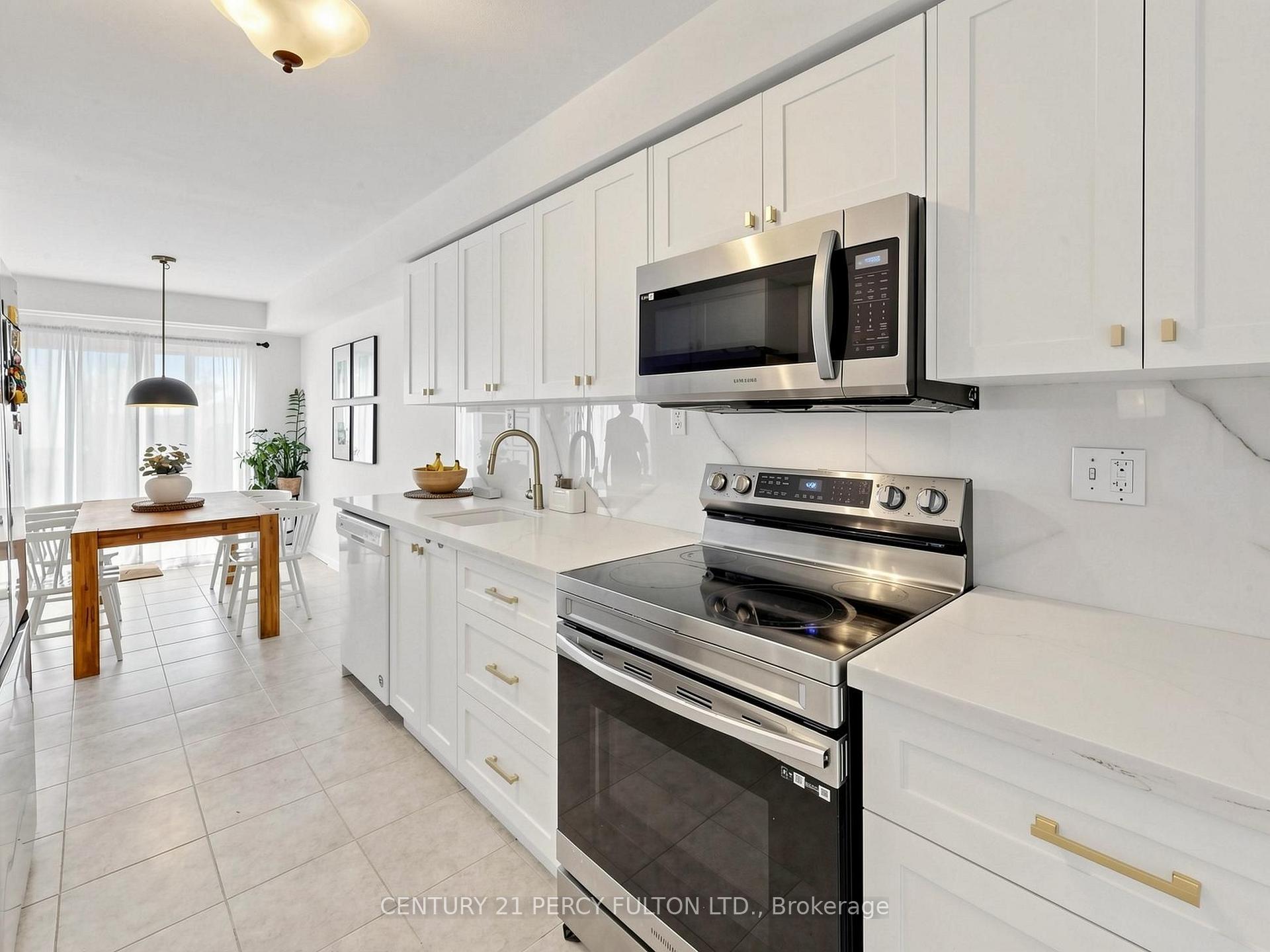 Photo 8 of 229 Dicenzo Drive, Hamilton, Ryckmans — HOMEH