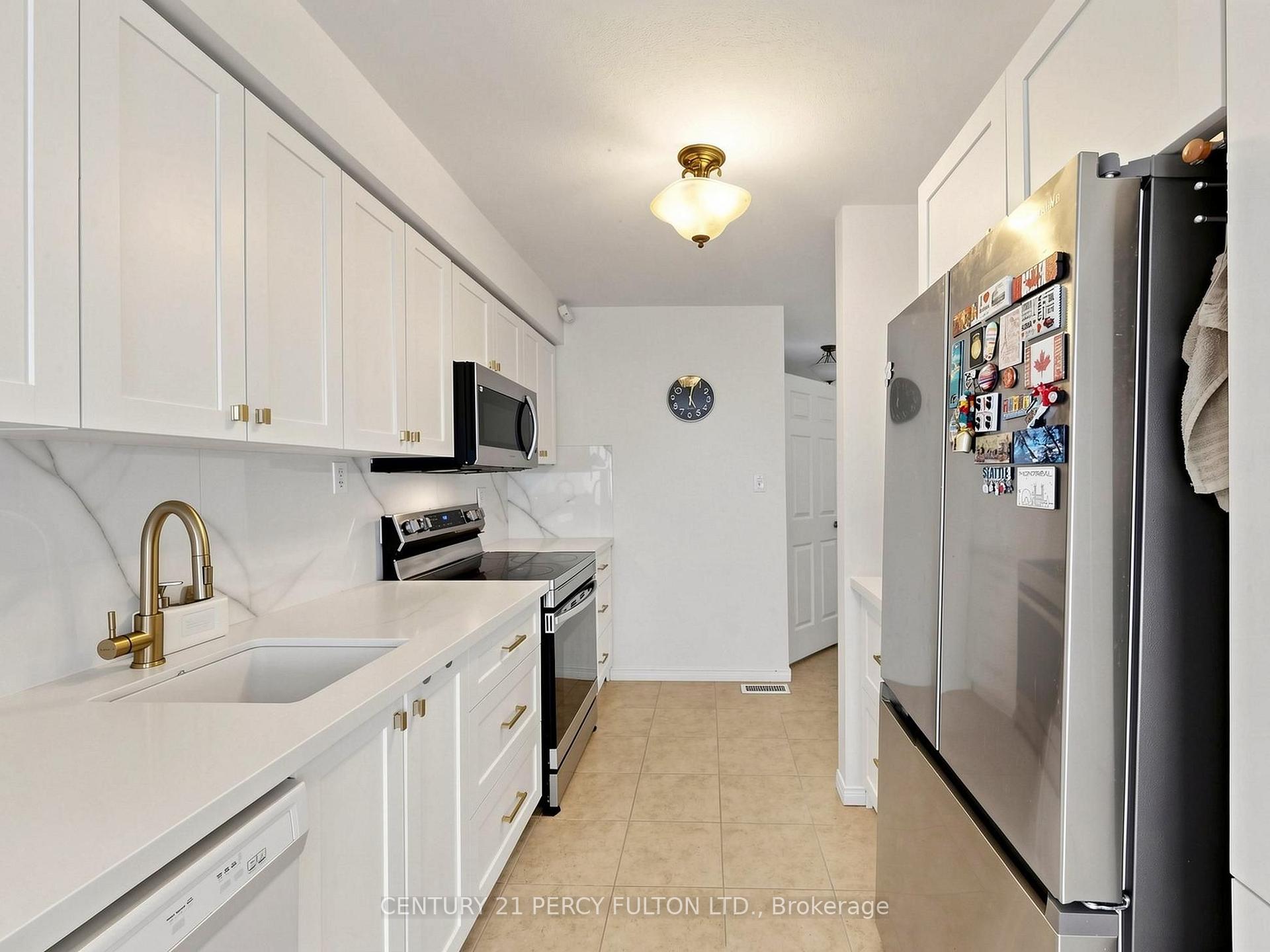 Photo 10 of 229 Dicenzo Drive, Hamilton, Ryckmans — HOMEH
