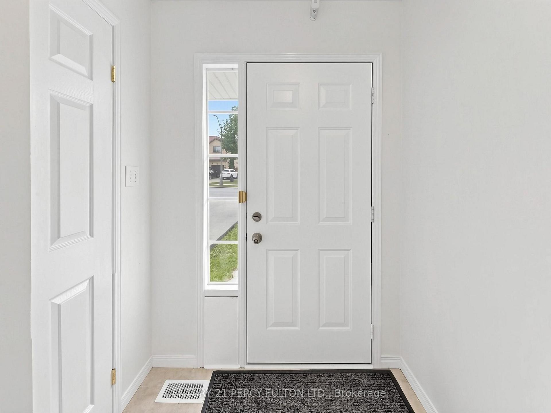 Photo 15 of 229 Dicenzo Drive, Hamilton, Ryckmans — HOMEH
