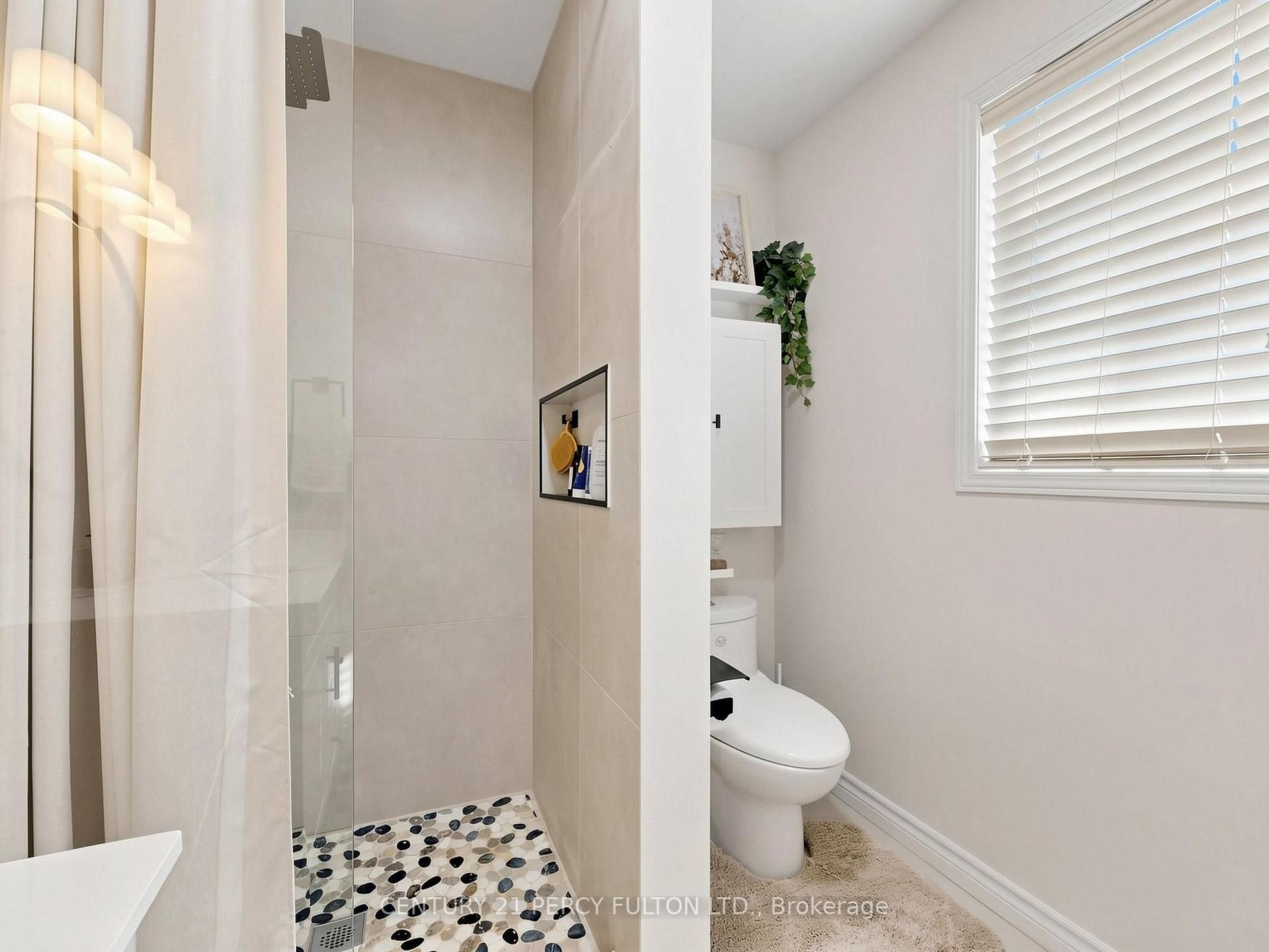 Photo 23 of 229 Dicenzo Drive, Hamilton, Ryckmans — HOMEH