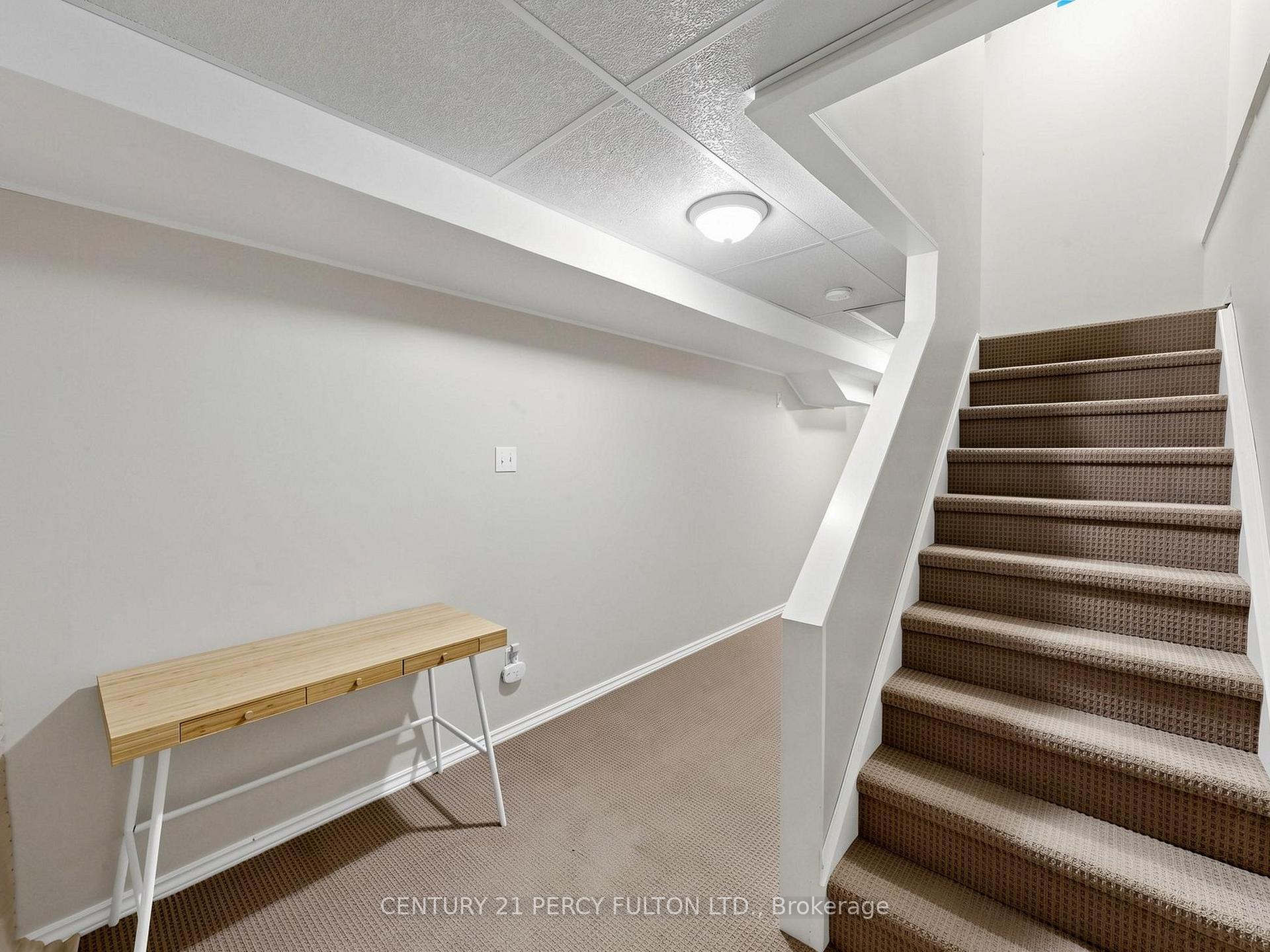 Photo 32 of 229 Dicenzo Drive, Hamilton, Ryckmans — HOMEH