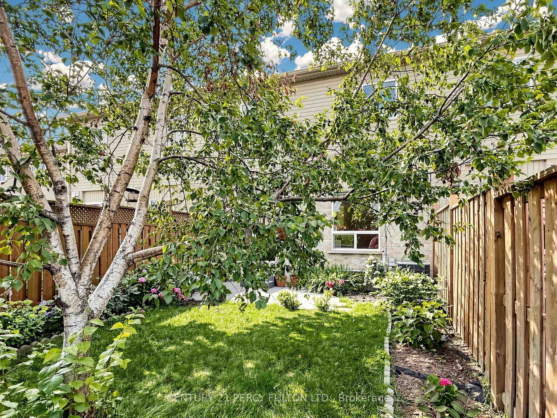 Photo 40 of 229 Dicenzo Drive, Hamilton, Ryckmans — HOMEH