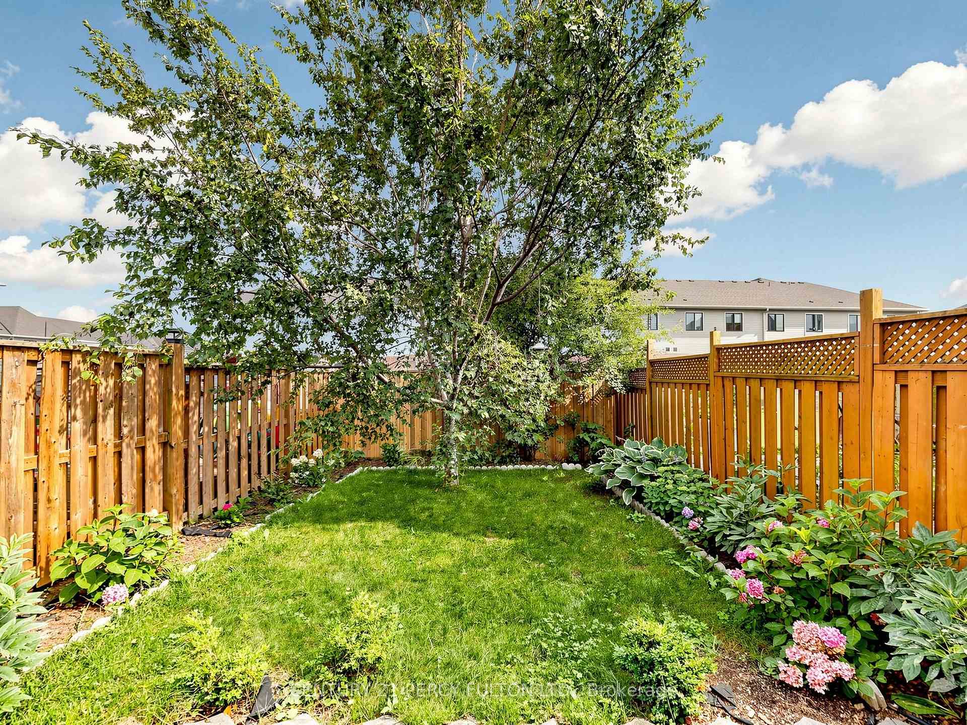 Photo 41 of 229 Dicenzo Drive, Hamilton, Ryckmans — HOMEH