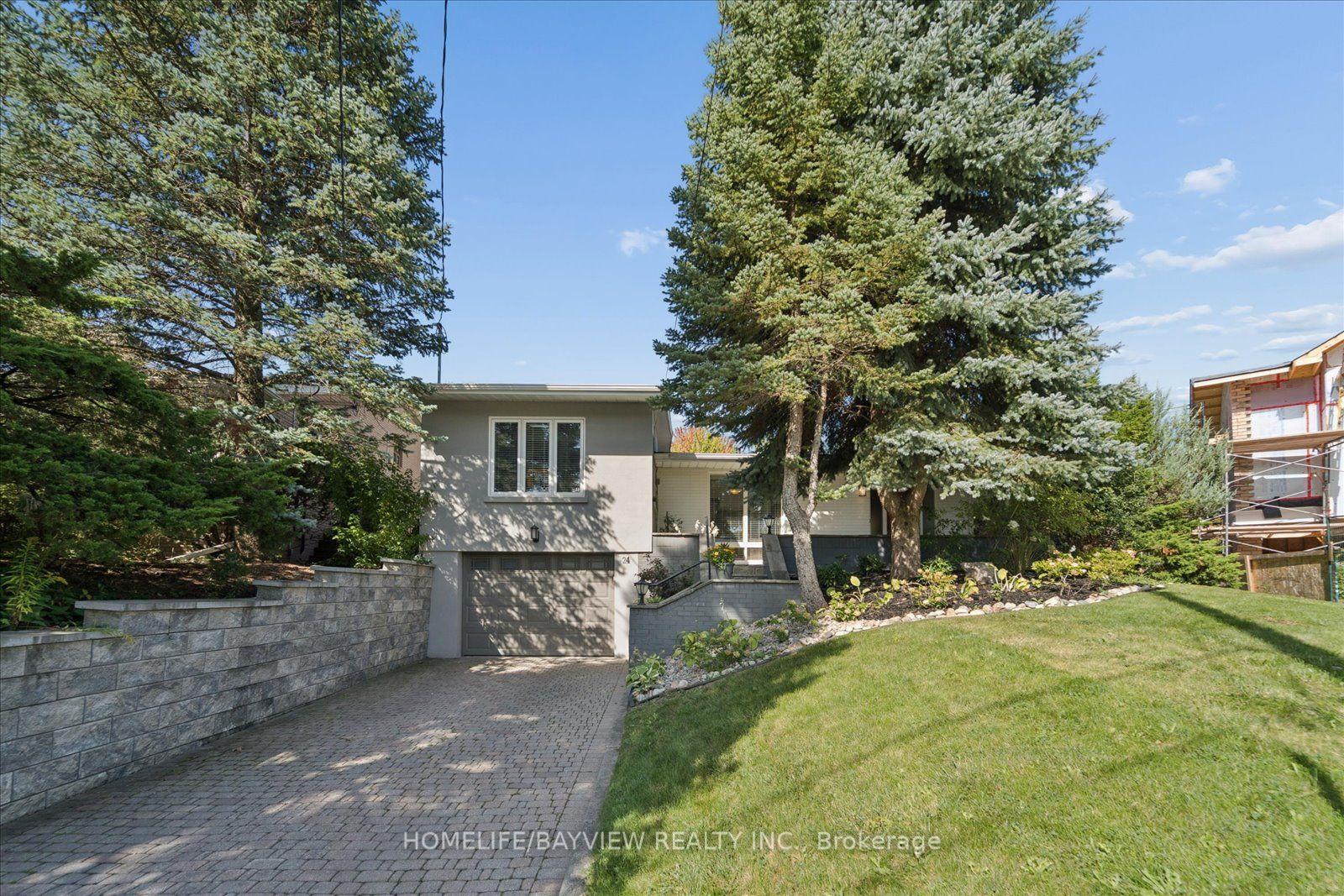 Photo 1 of 24 Ravenscroft Circle, North York, Bayview Village — HOMEH