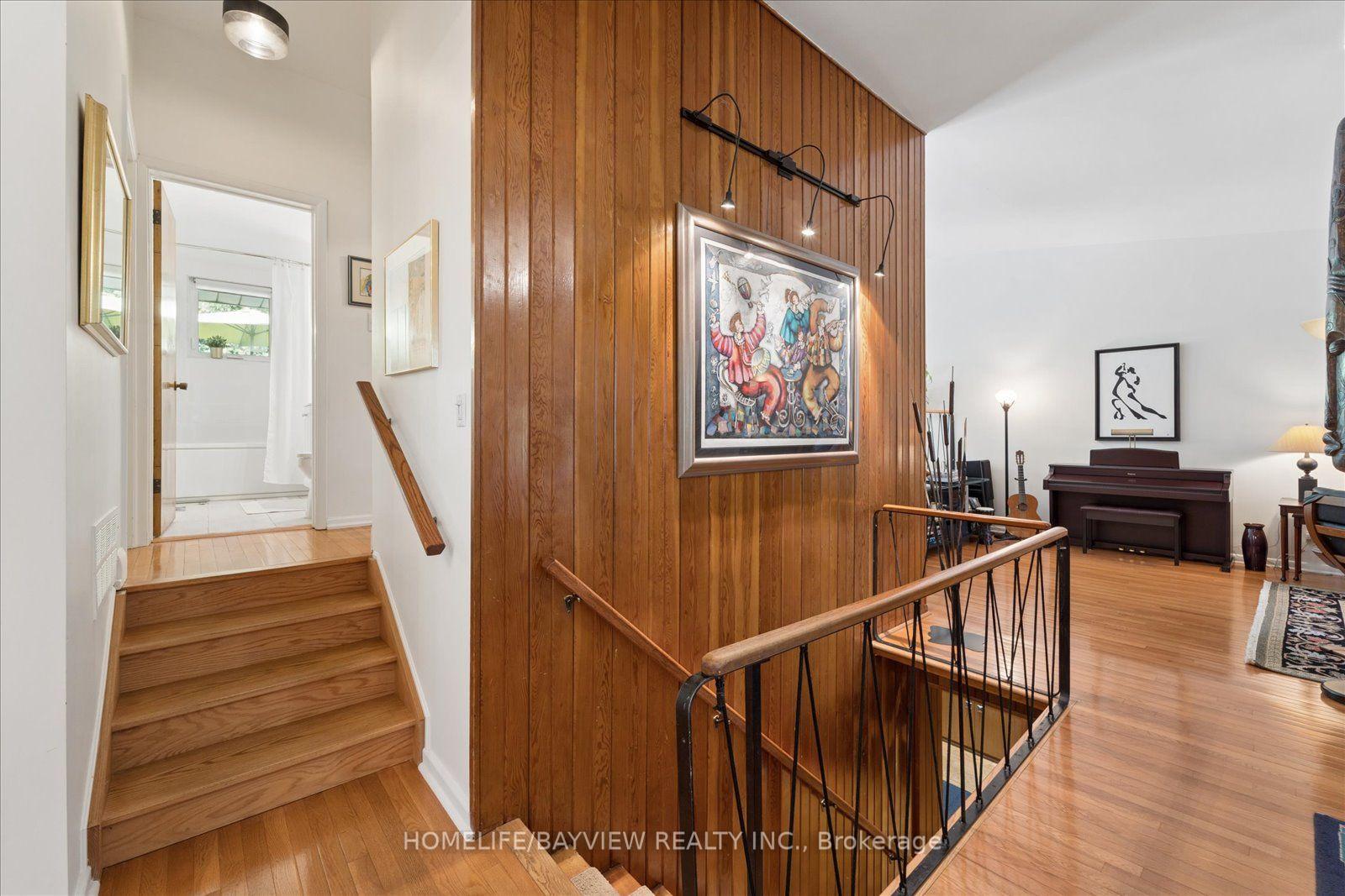 Photo 6 of 24 Ravenscroft Circle, North York, Bayview Village — HOMEH