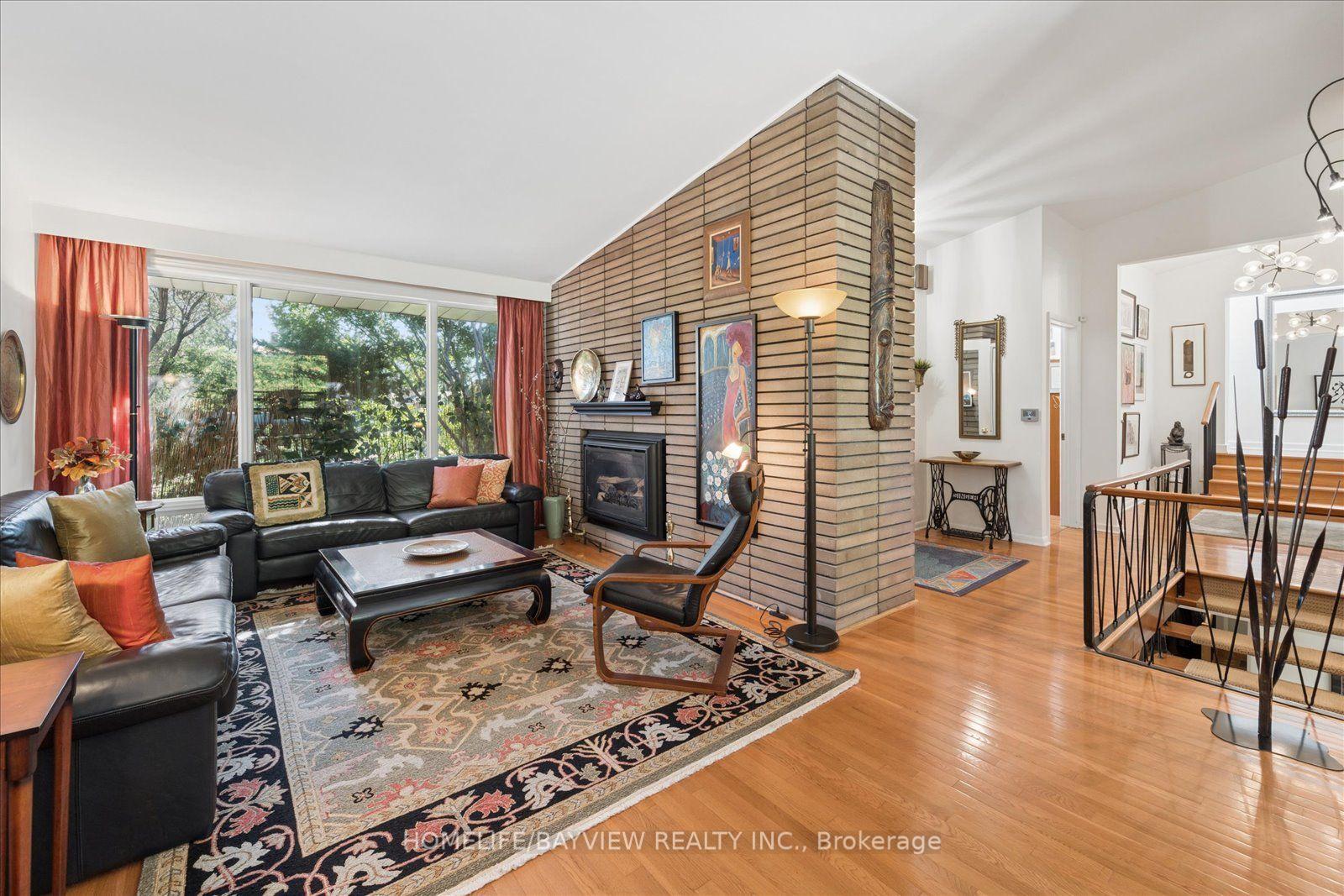 Photo 8 of 24 Ravenscroft Circle, North York, Bayview Village — HOMEH
