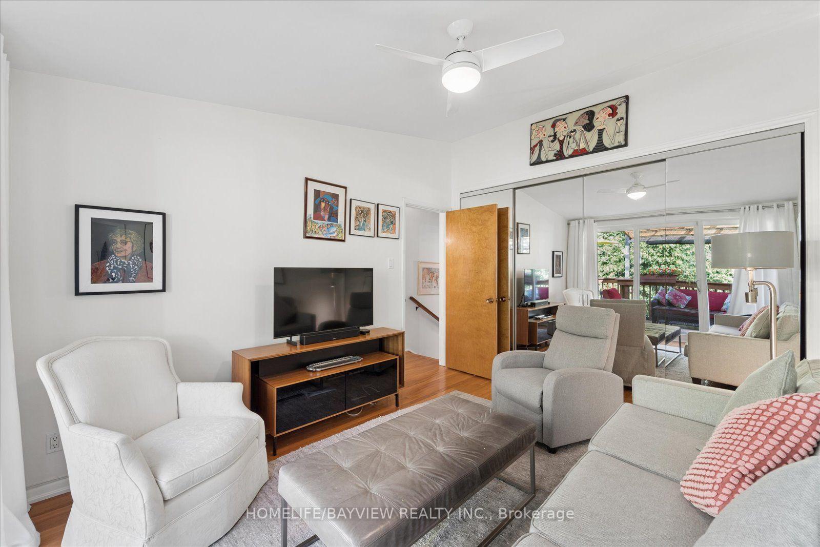Photo 16 of 24 Ravenscroft Circle, North York, Bayview Village — HOMEH