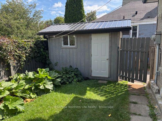Photo 10 of 808 Queen Street, North Bay, Ferris — HOMEH