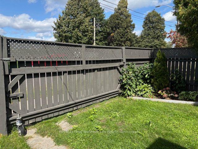 Photo 12 of 808 Queen Street, North Bay, Ferris — HOMEH