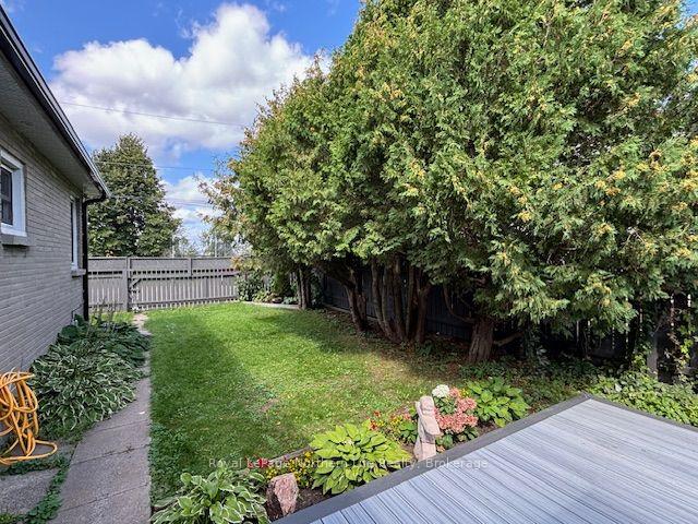 Photo 14 of 808 Queen Street, North Bay, Ferris — HOMEH