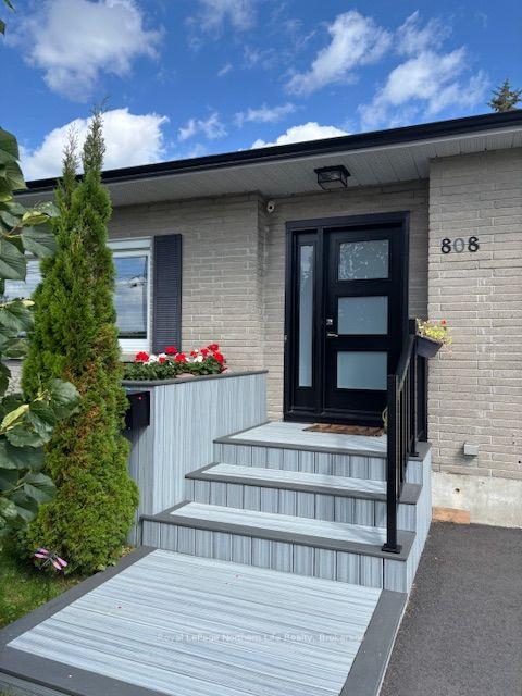Photo 15 of 808 Queen Street, North Bay, Ferris — HOMEH