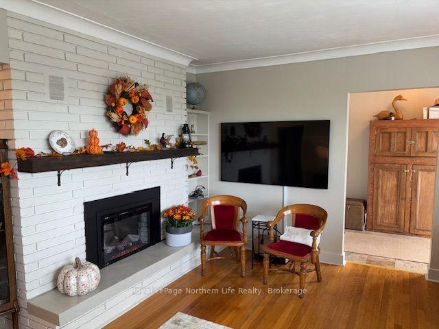 Photo 19 of 808 Queen Street, North Bay, Ferris — HOMEH