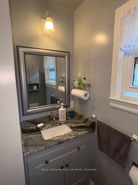 Photo 28 of 808 Queen Street, North Bay, Ferris — HOMEH