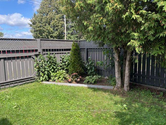Photo 48 of 808 Queen Street, North Bay, Ferris — HOMEH