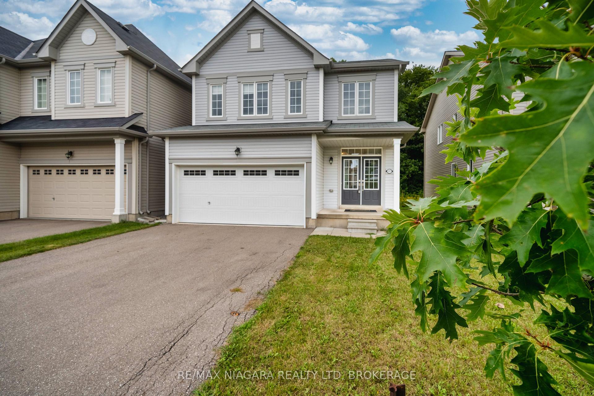 Photo 4 of 8707 Chickory Trail, Niagara Falls, Brown — HOMEH