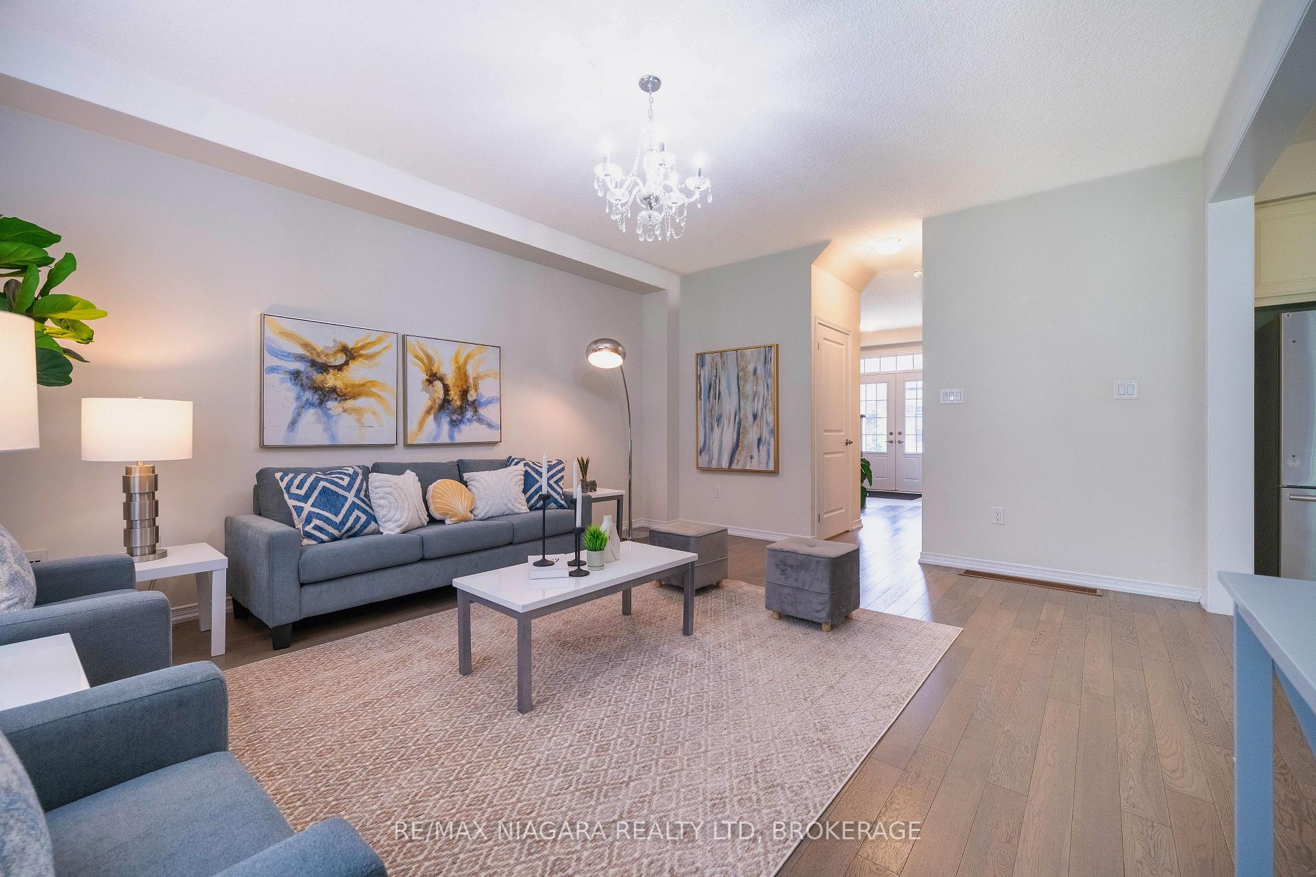 Photo 12 of 8707 Chickory Trail, Niagara Falls, Brown — HOMEH