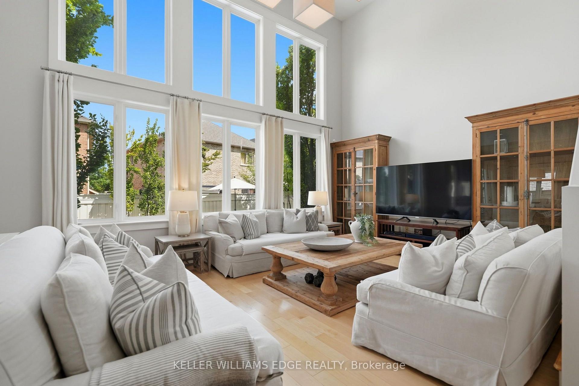 Photo 8 of 3202 Saltaire Crescent, Oakville, Bronte Creek — HOMEH