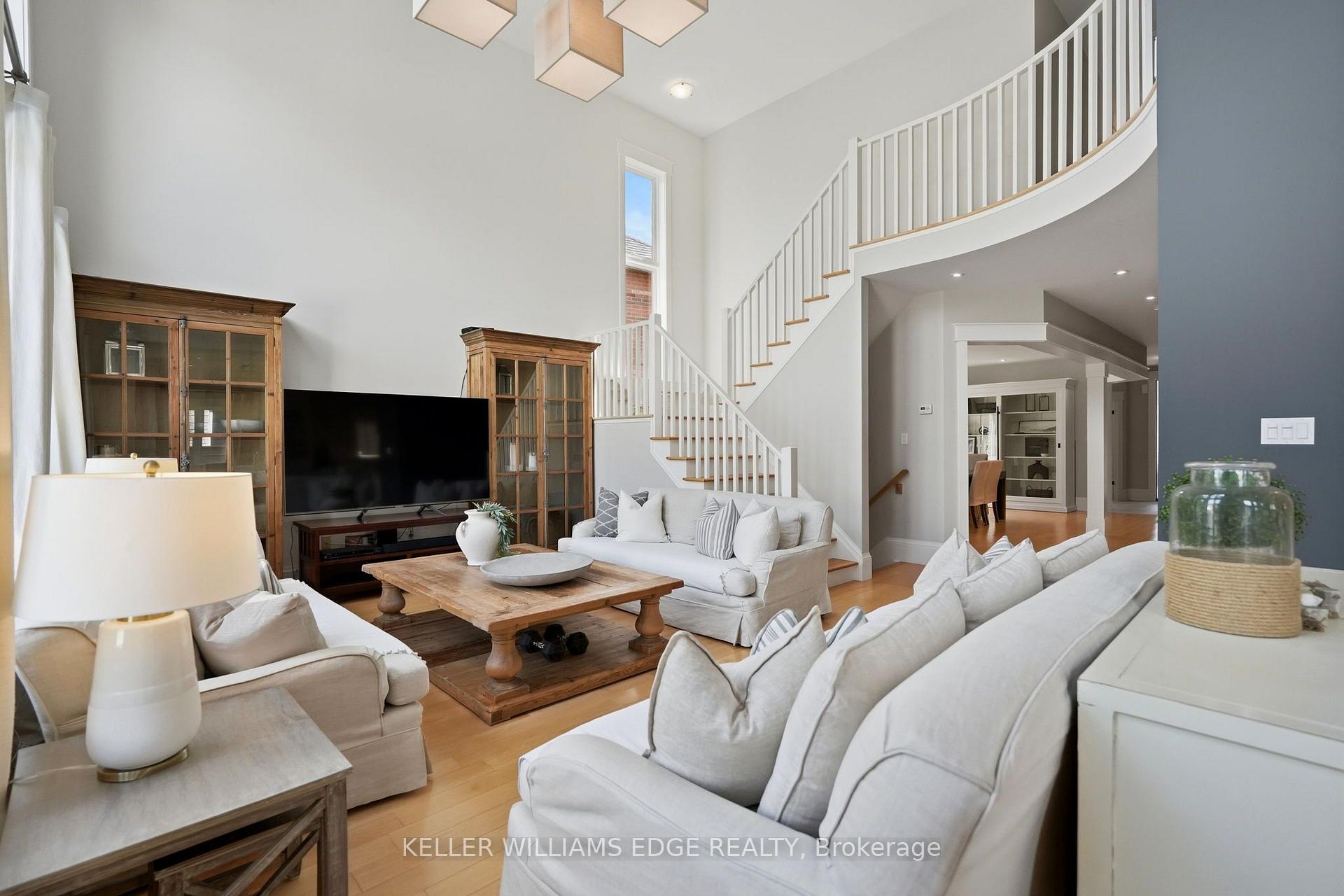 Photo 9 of 3202 Saltaire Crescent, Oakville, Bronte Creek — HOMEH