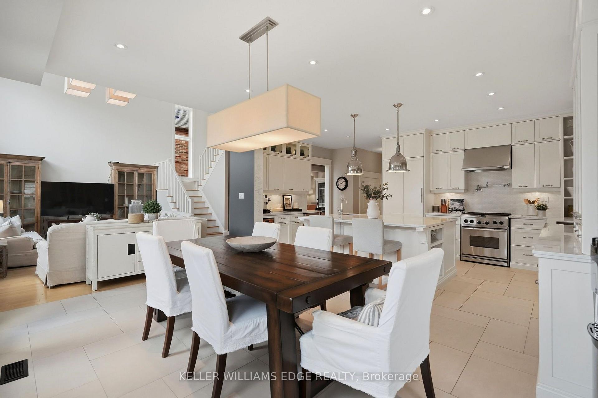 Photo 11 of 3202 Saltaire Crescent, Oakville, Bronte Creek — HOMEH