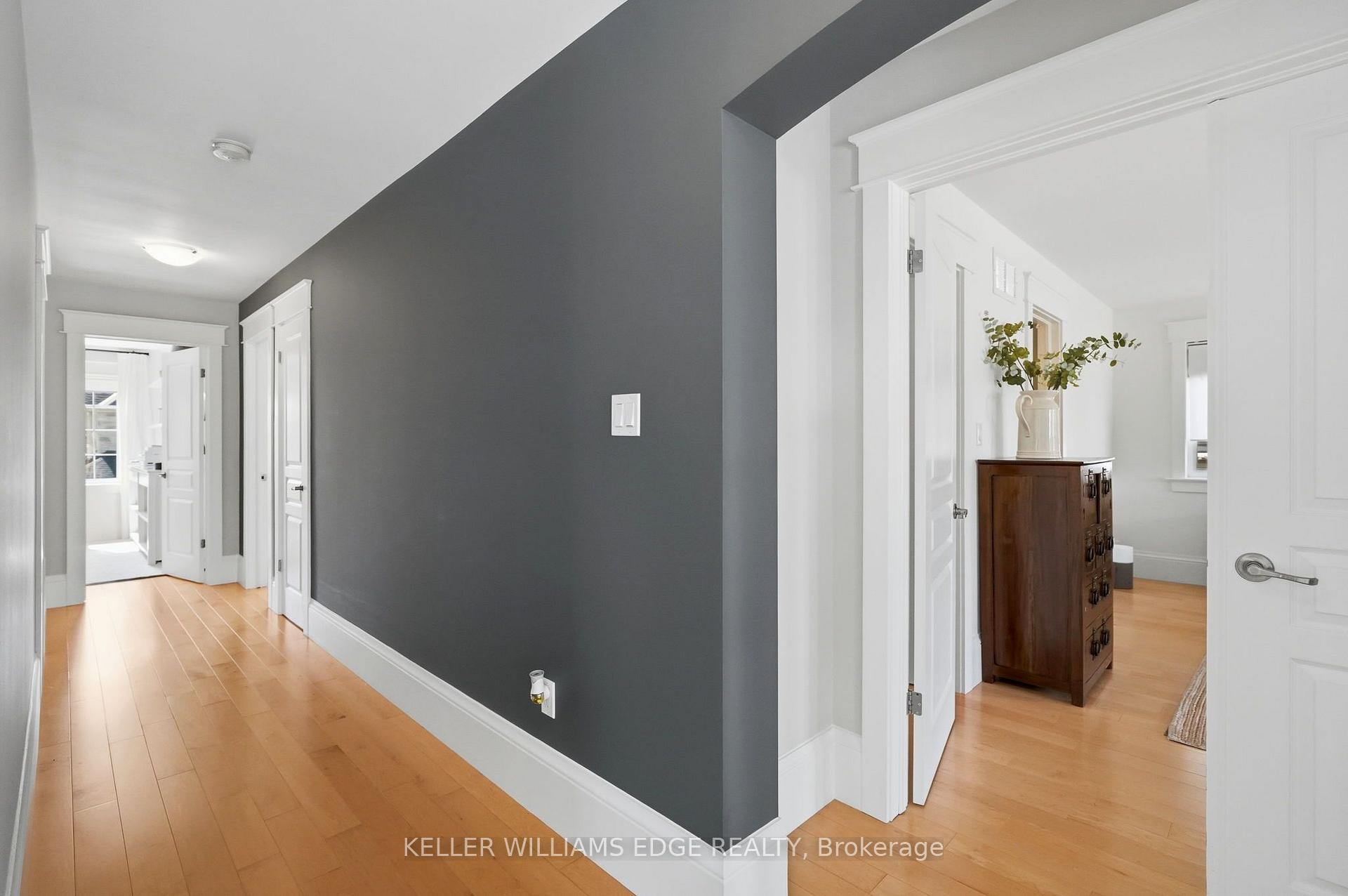 Photo 18 of 3202 Saltaire Crescent, Oakville, Bronte Creek — HOMEH