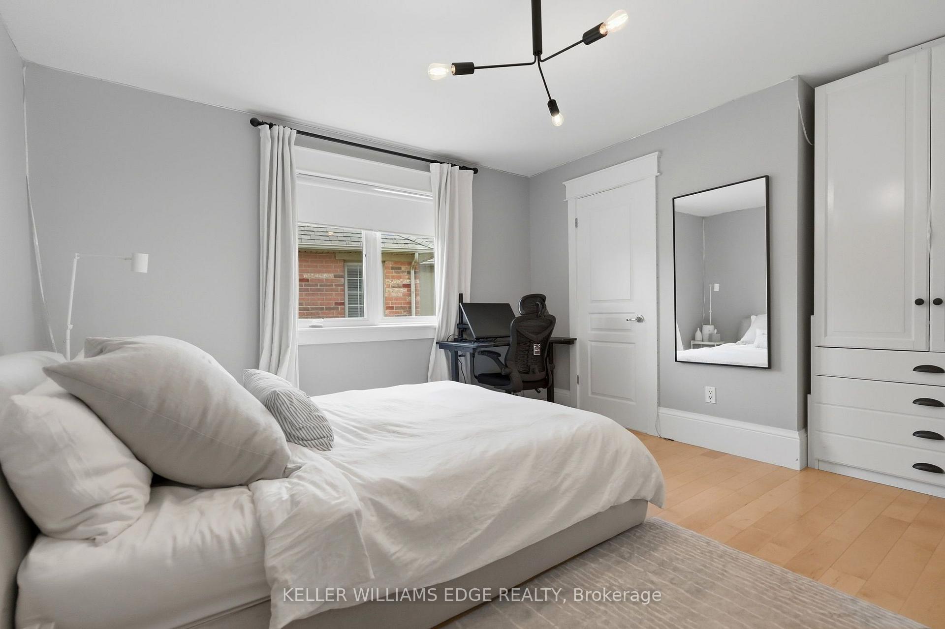 Photo 32 of 3202 Saltaire Crescent, Oakville, Bronte Creek — HOMEH