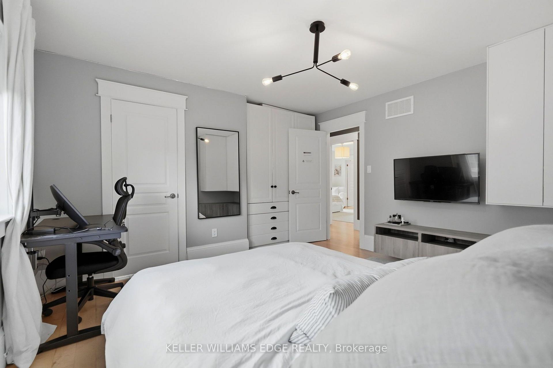 Photo 33 of 3202 Saltaire Crescent, Oakville, Bronte Creek — HOMEH