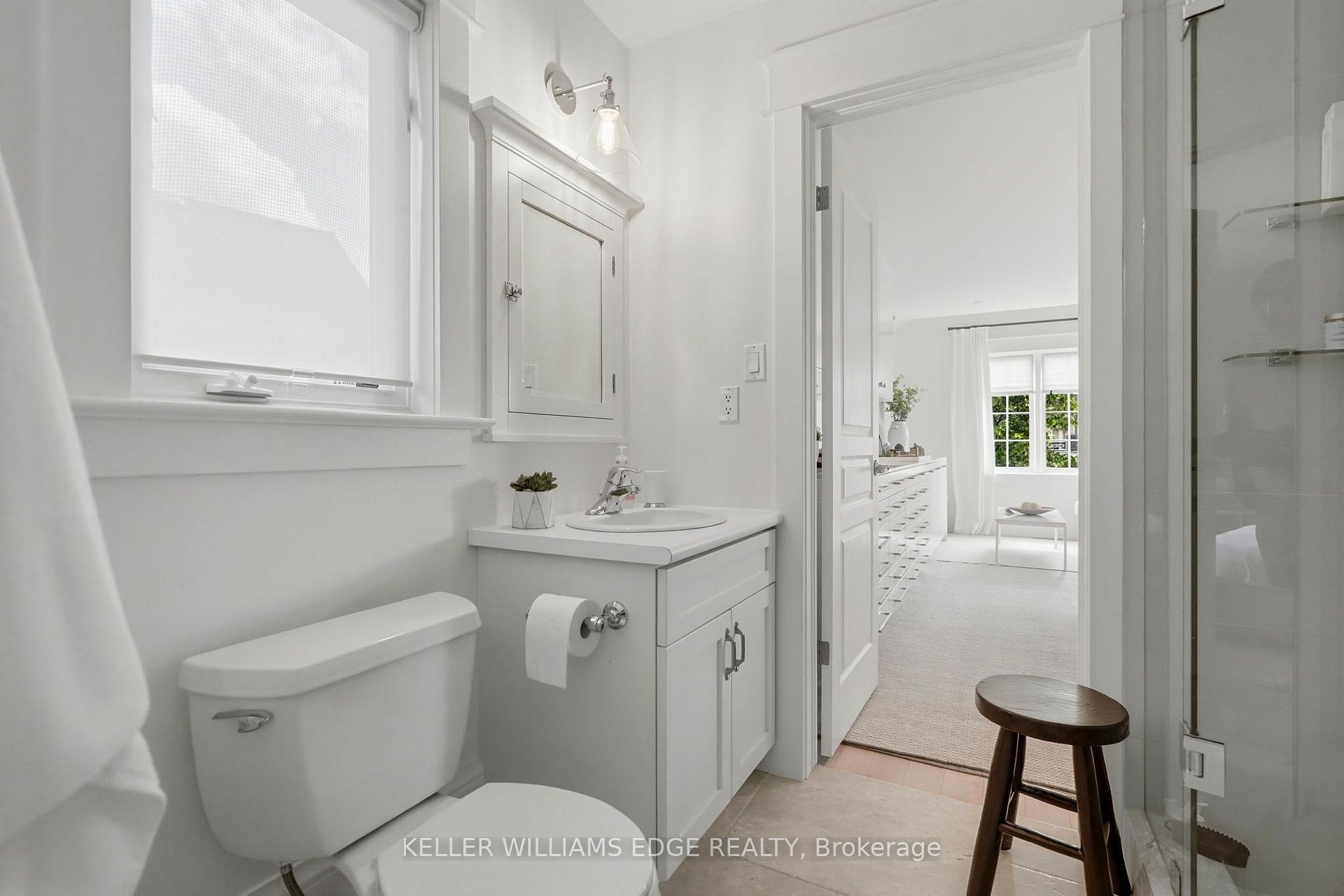 Photo 34 of 3202 Saltaire Crescent, Oakville, Bronte Creek — HOMEH