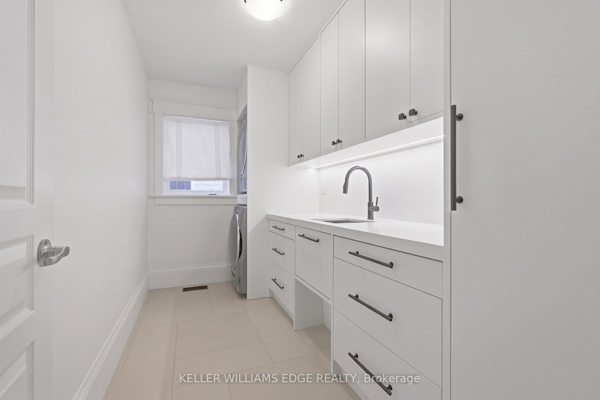 Photo 16 of 3202 Saltaire Crescent, Oakville, Bronte Creek — HOMEH