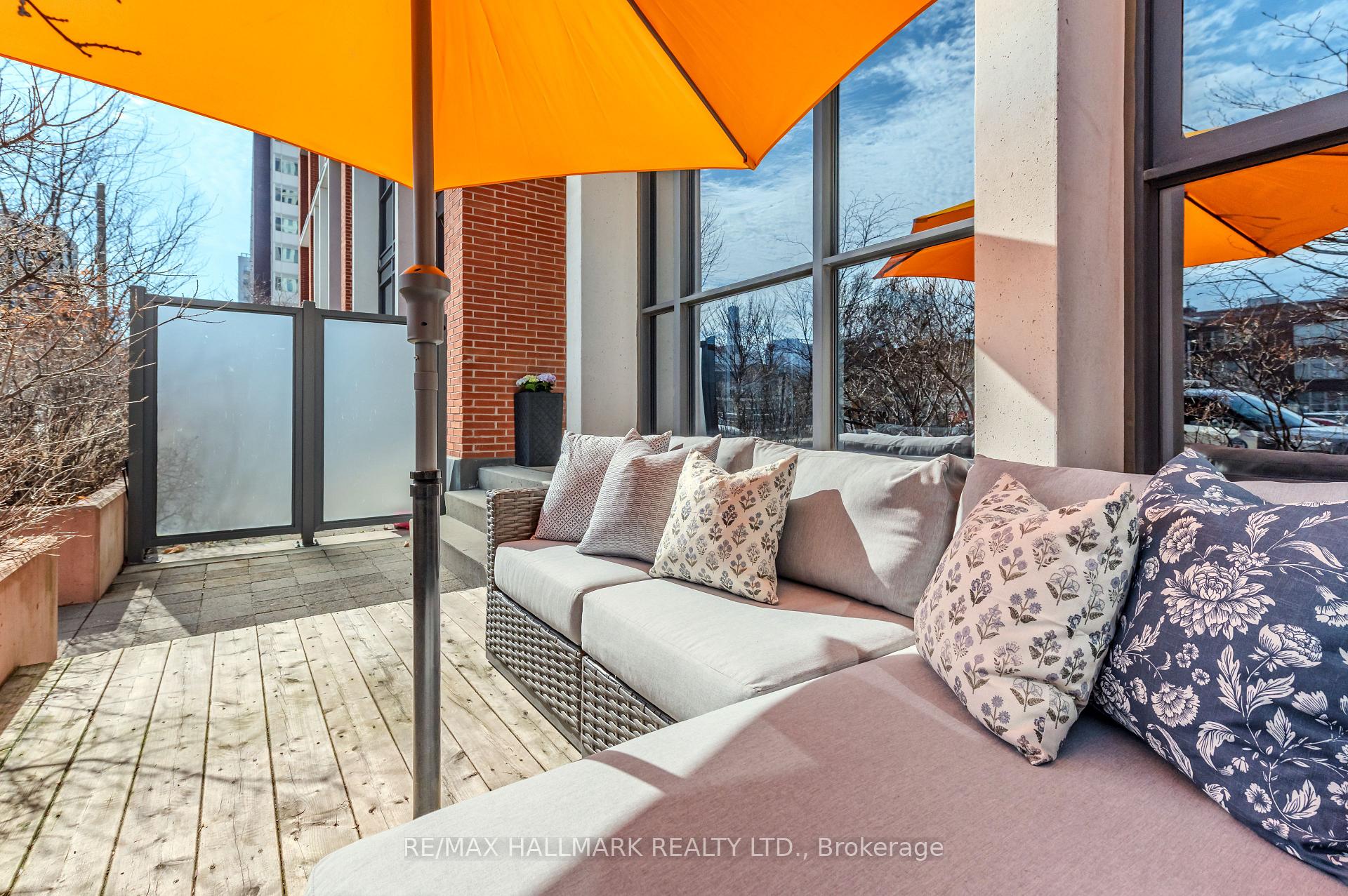 Photo 5 of 126 St David Street, Toronto, Regent Park — HOMEH