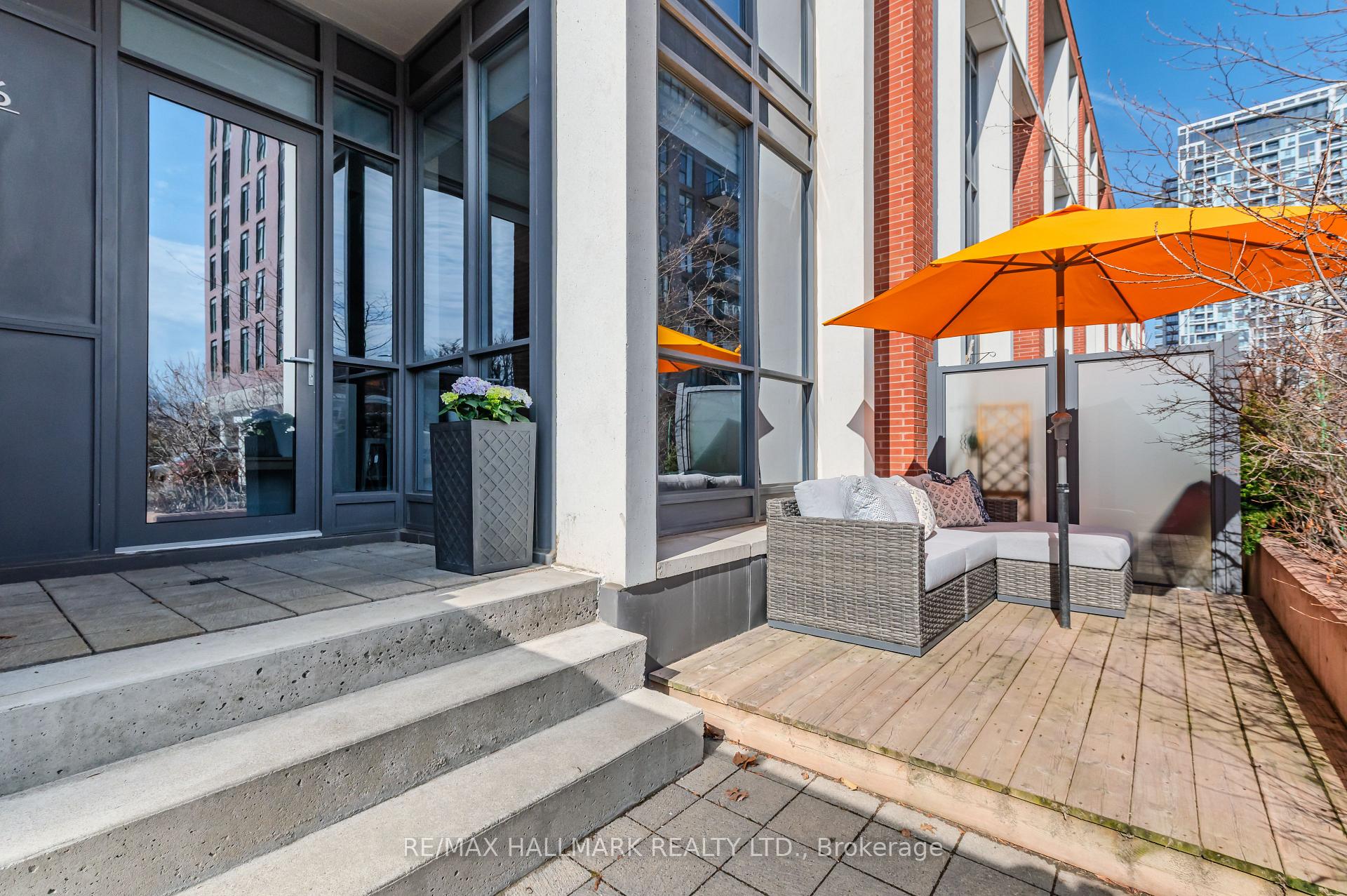 Photo 6 of 126 St David Street, Toronto, Regent Park — HOMEH