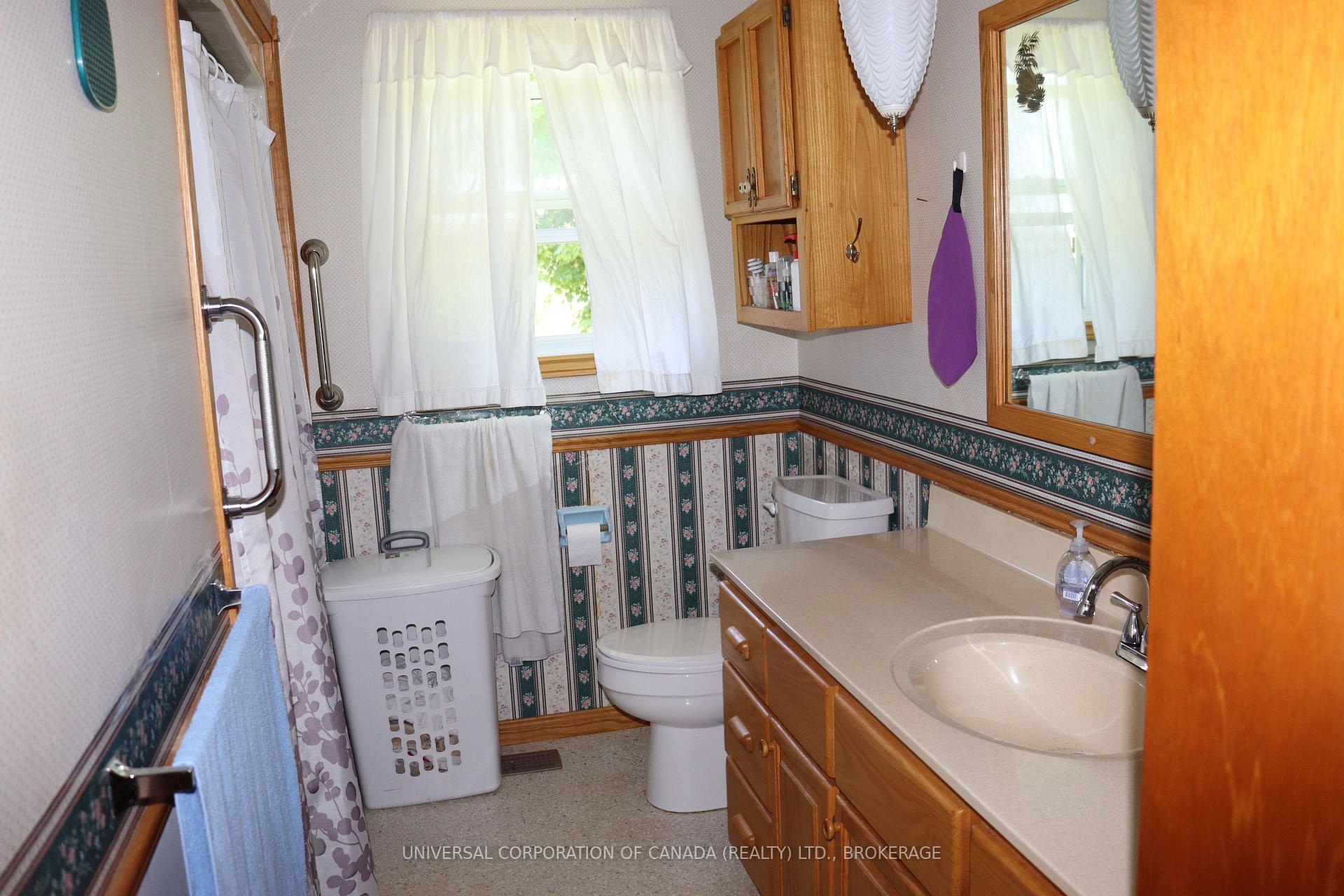 Photo 8 of 5973 Imperial Road, Malahide, Rural Malahide — HOMEH