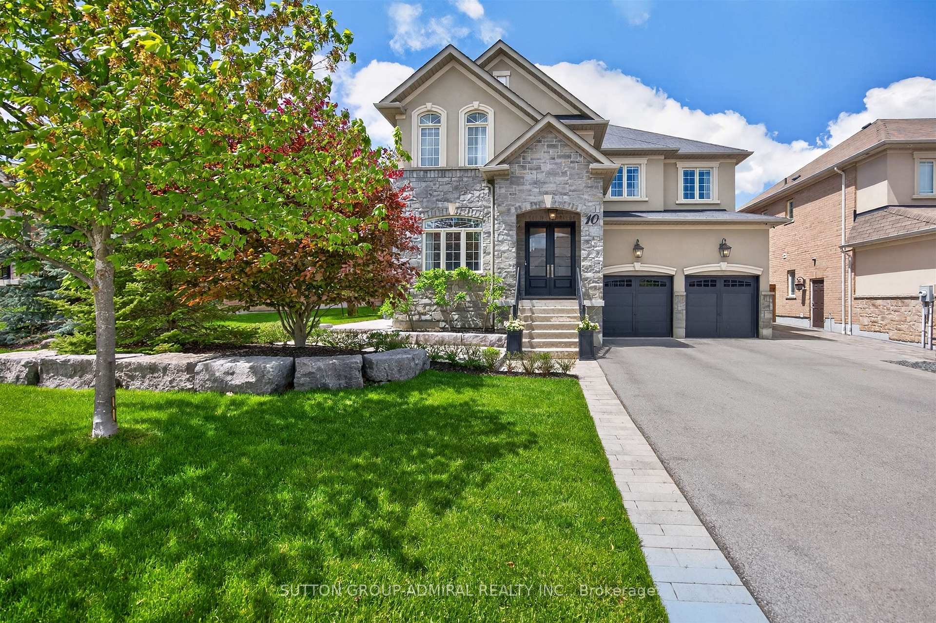 Photo 2 of 10 Thomas Noble Court, King, Nobleton — HOMEH