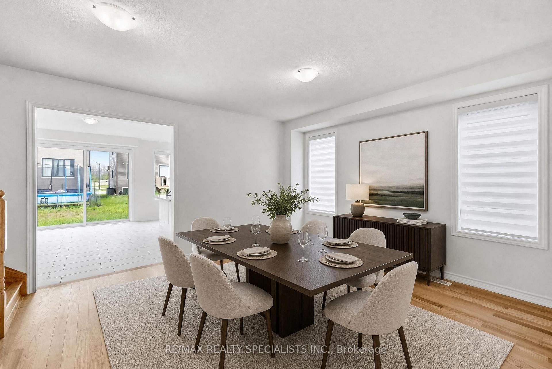 Photo 6 of 147 Rosanne Circle, Wasaga Beach — HOMEH