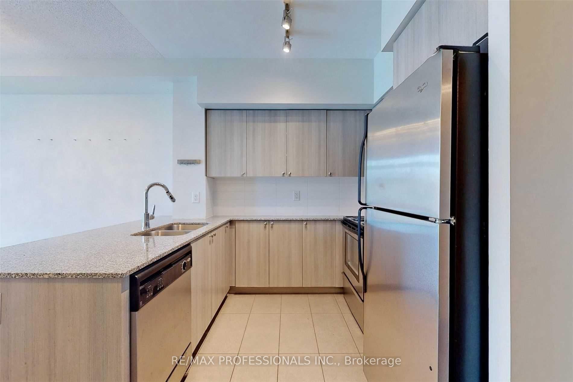 Photo 11 of Unit 313, 1235 Bayly Street, Pickering, Bay Ridges — HOMEH