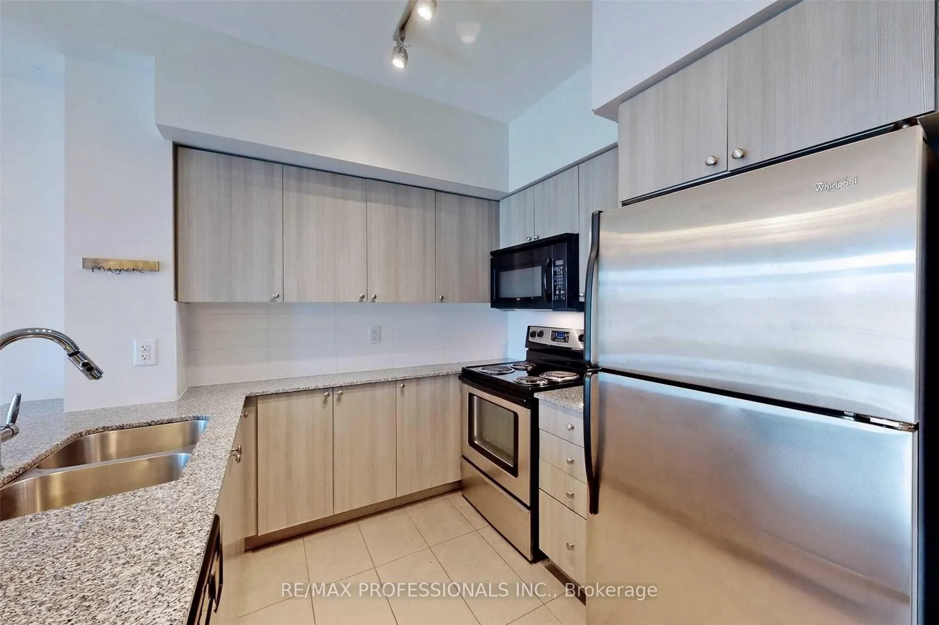 Photo 14 of Unit 313, 1235 Bayly Street, Pickering, Bay Ridges — HOMEH