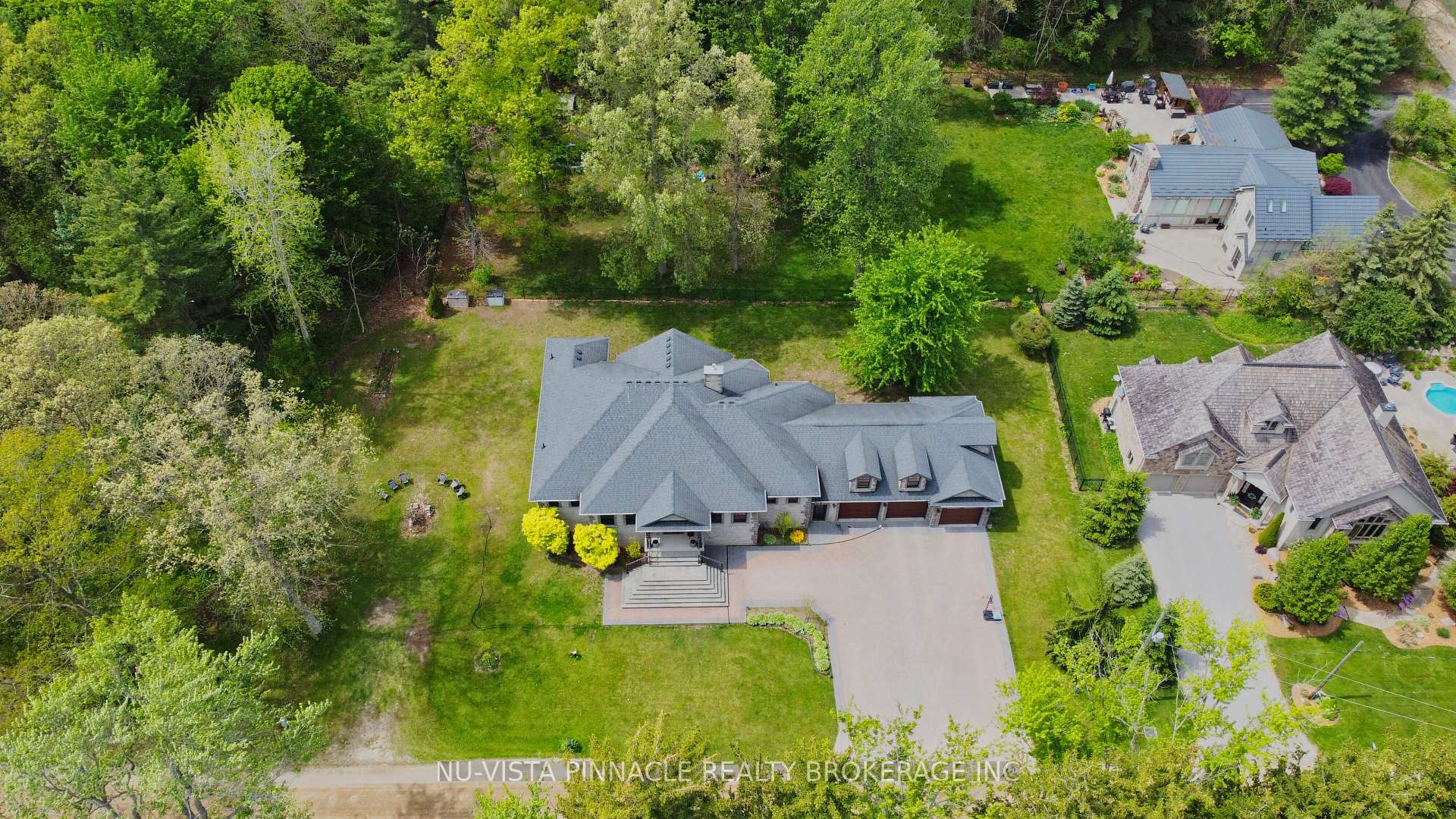 Photo 4 of 9082 Ferne Drive, Strathroy-Caradoc, Mount Brydges — HOMEH