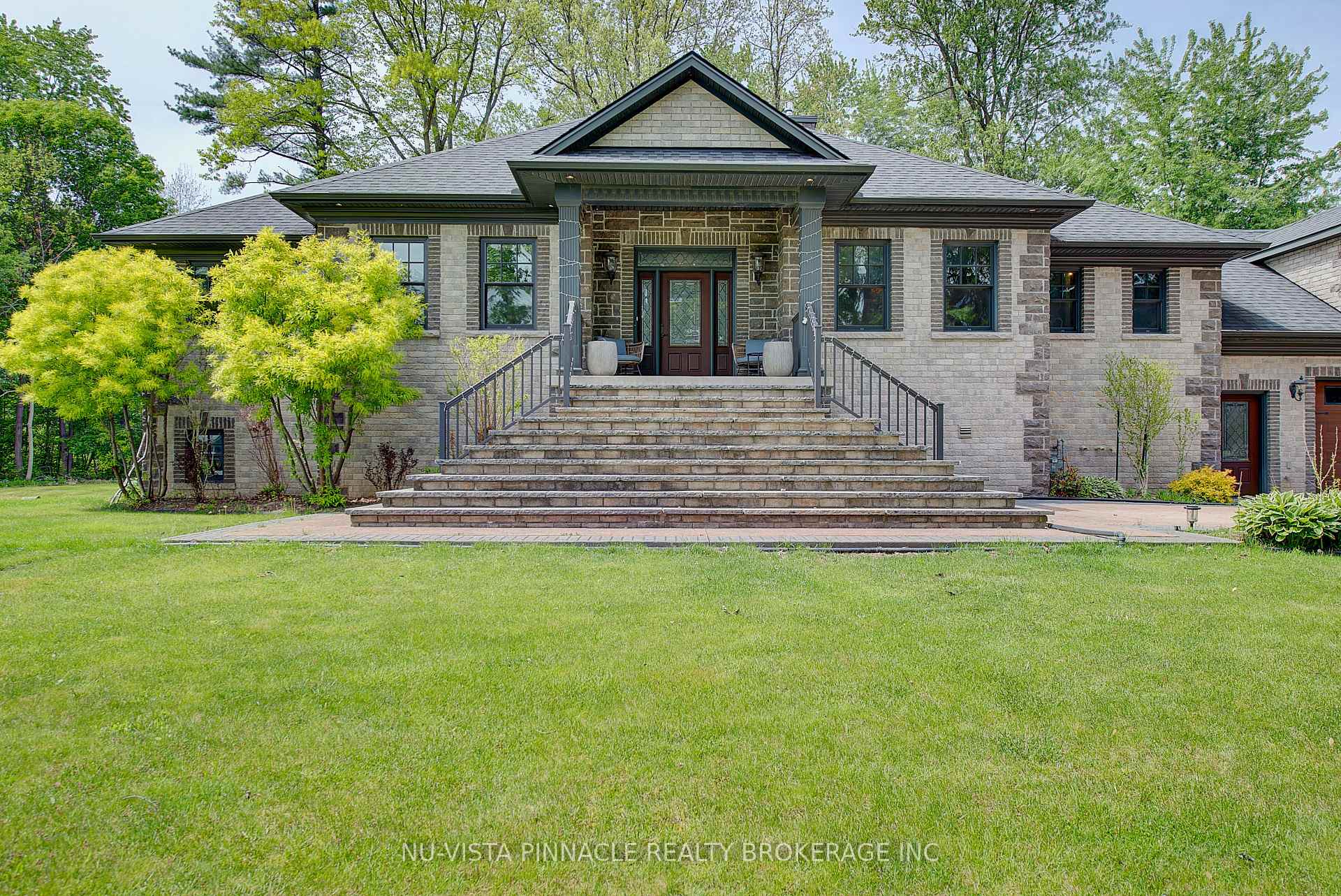 Photo 6 of 9082 Ferne Drive, Strathroy-Caradoc, Mount Brydges — HOMEH